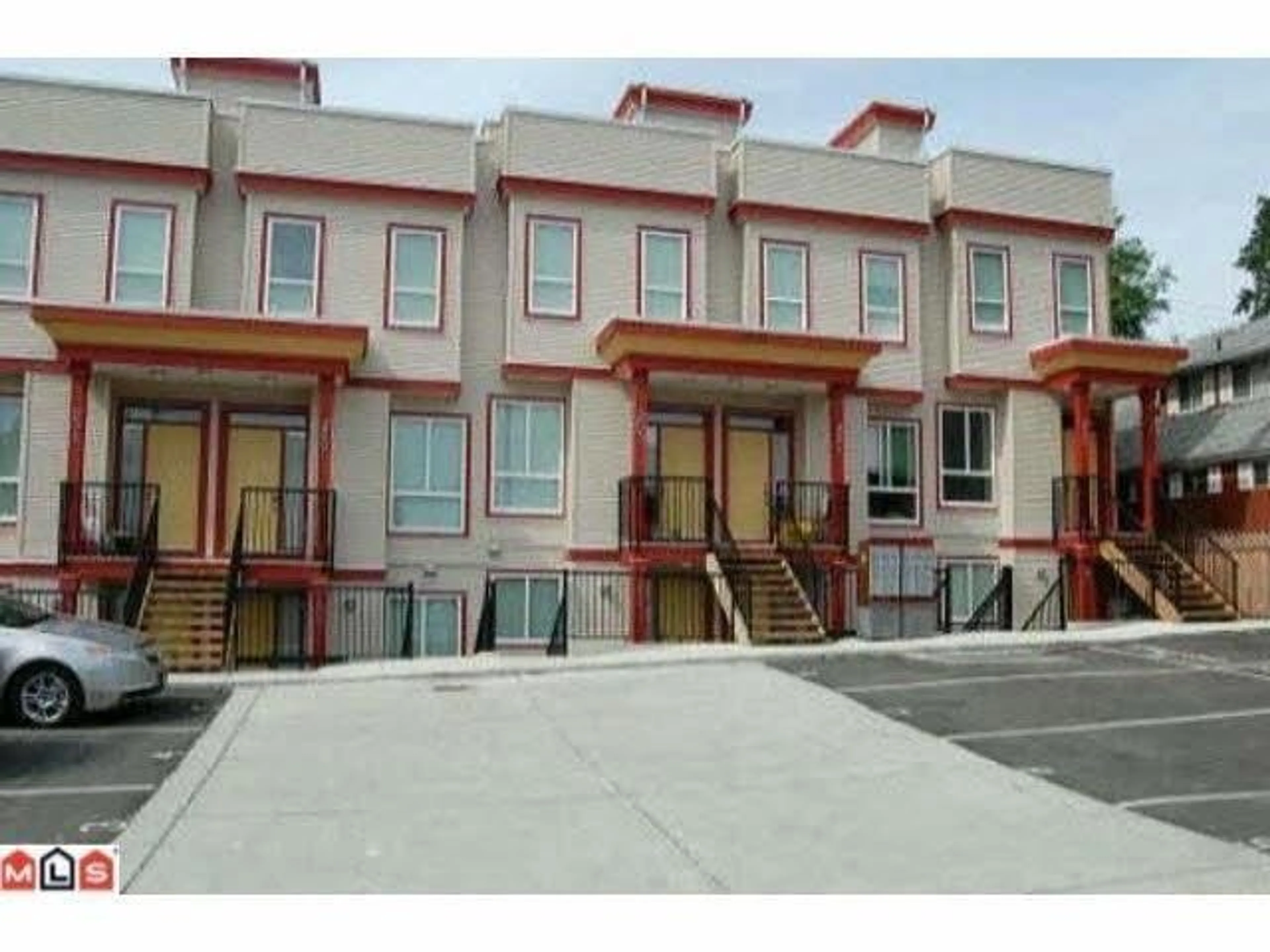 A pic from exterior of the house or condo for 205 13710 102 AVENUE, Surrey British Columbia V3T0B6