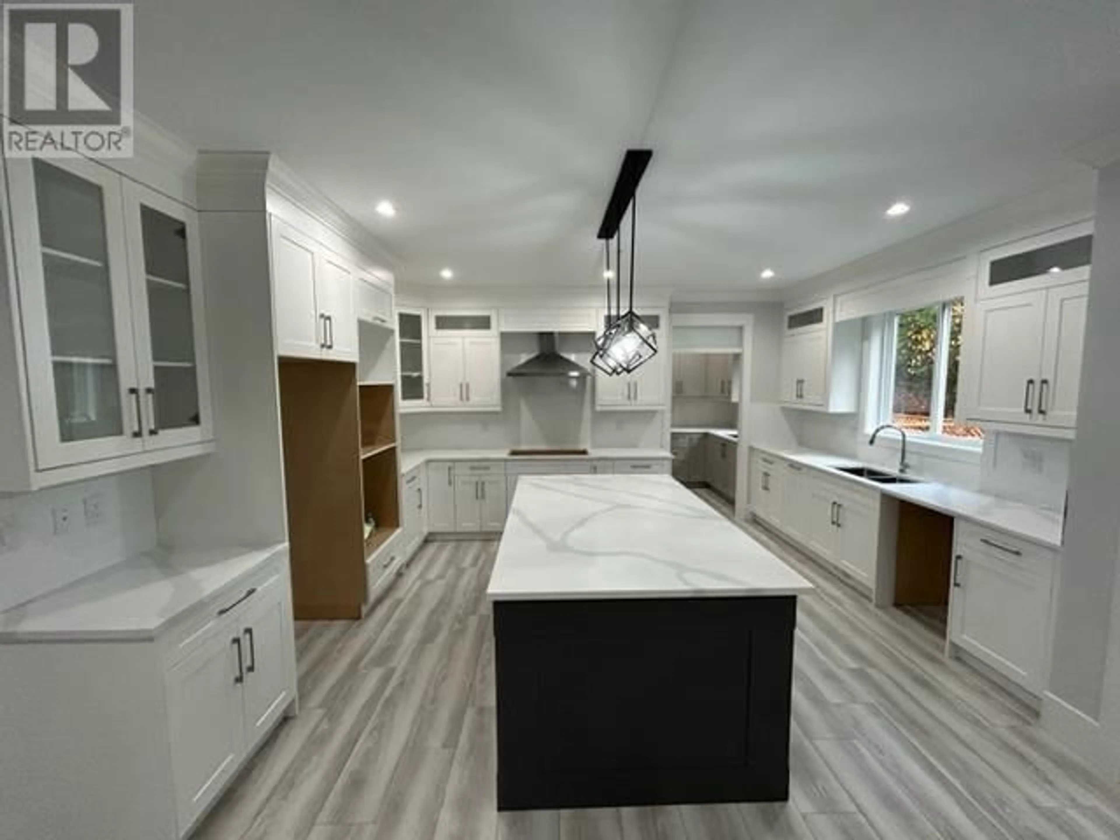 Contemporary kitchen for 13626 BLANEY ROAD, Maple Ridge British Columbia V4R0H1