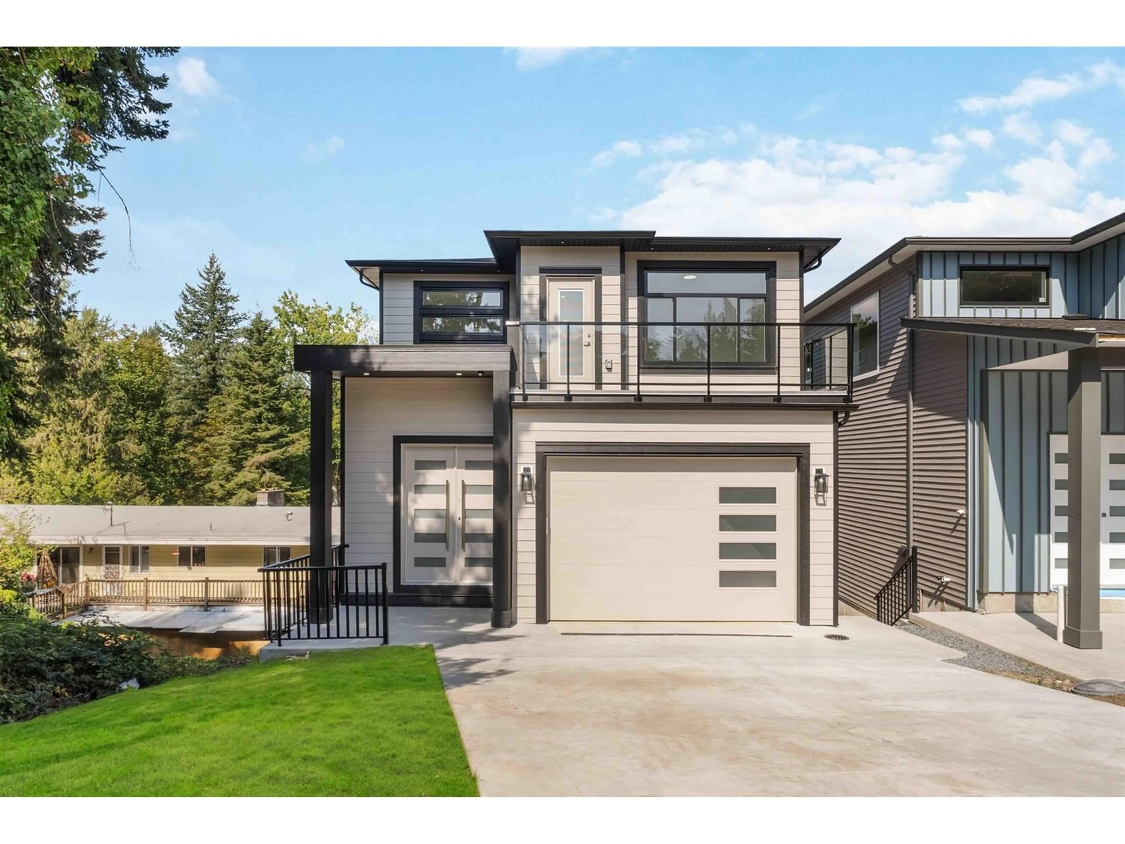 Frontside or backside of a home for 31701 UPLAND CRESCENT, Abbotsford British Columbia V2T2G4