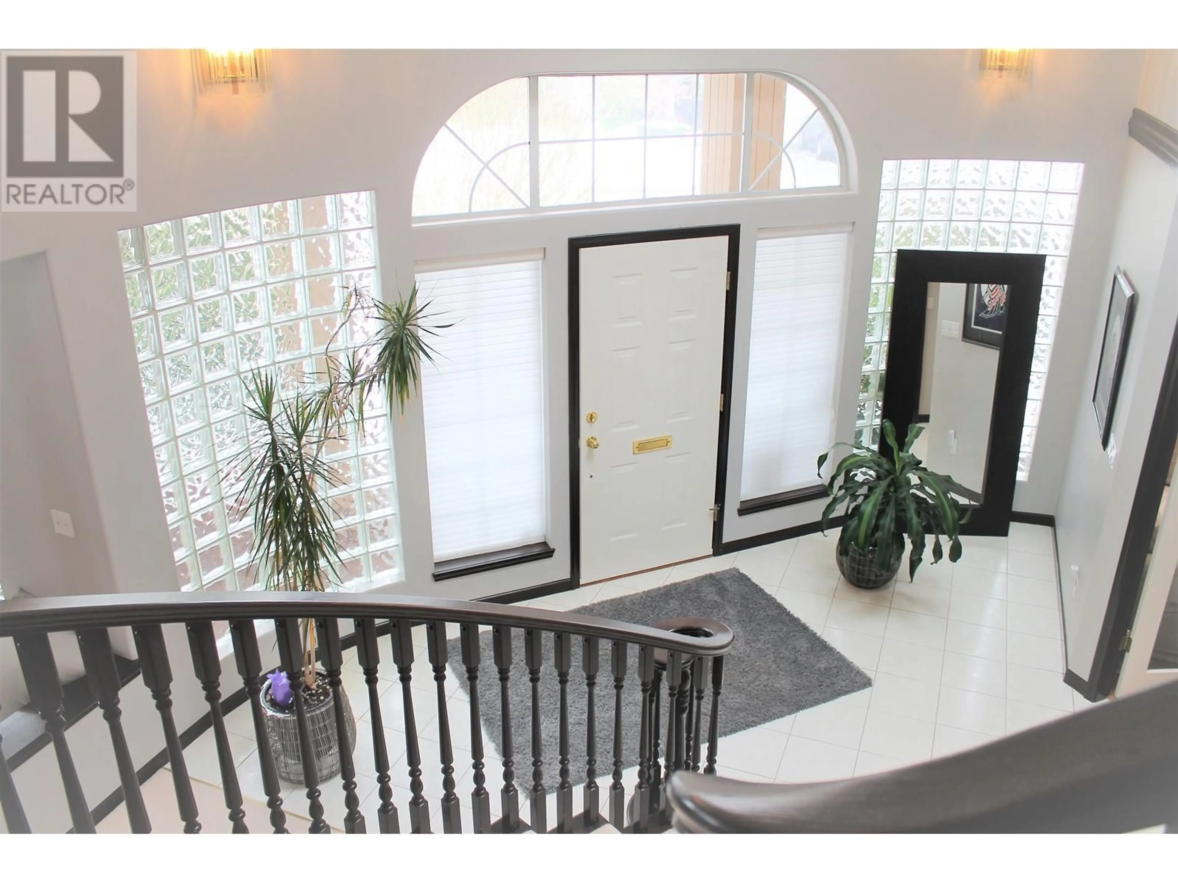 Indoor foyer for 1264 PACIFIC DRIVE, Tsawwassen British Columbia V4M4B1