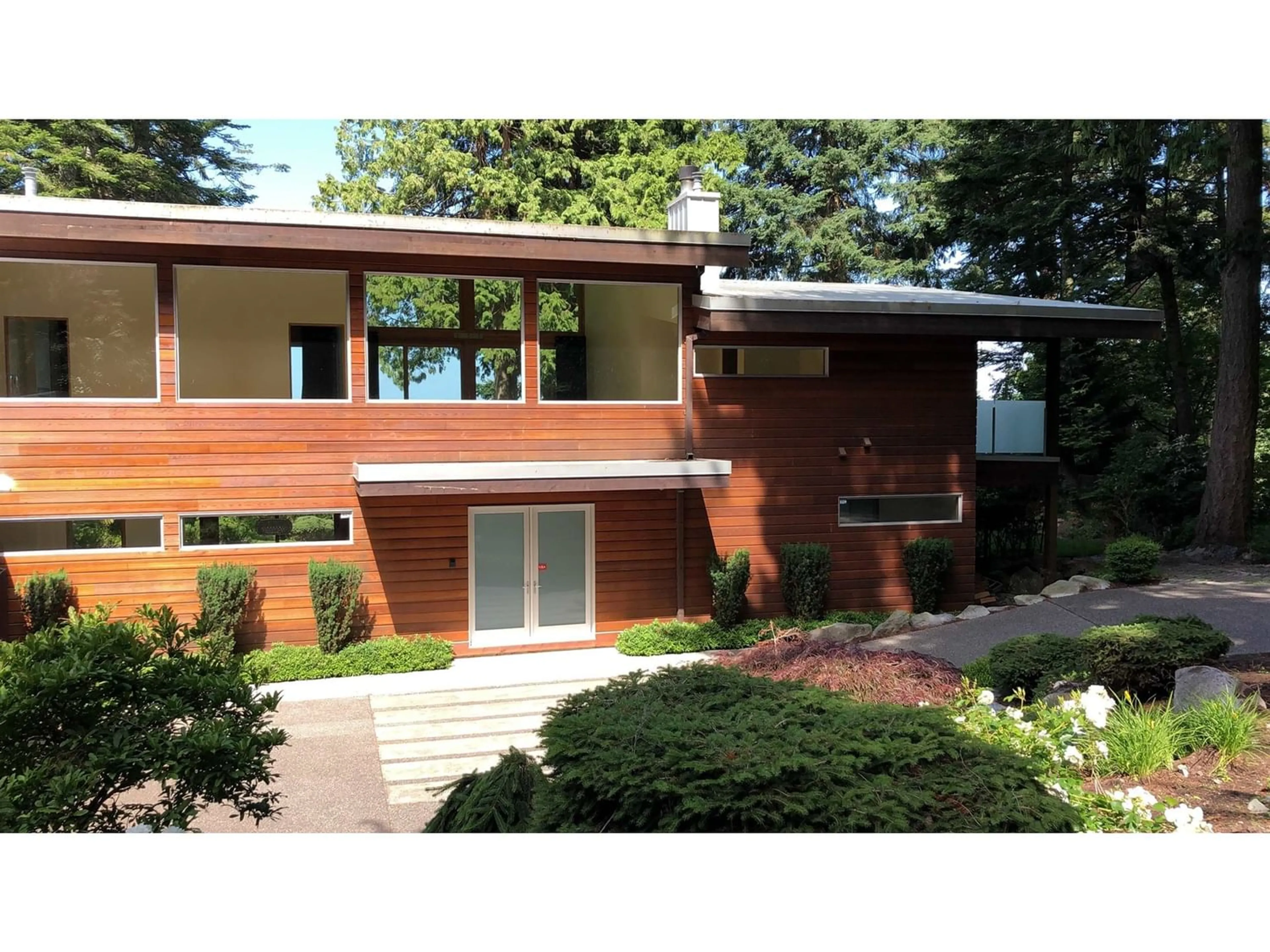 Home with brick exterior material for 2443 CHRISTOPHERSON ROAD, Surrey British Columbia V4A3L2