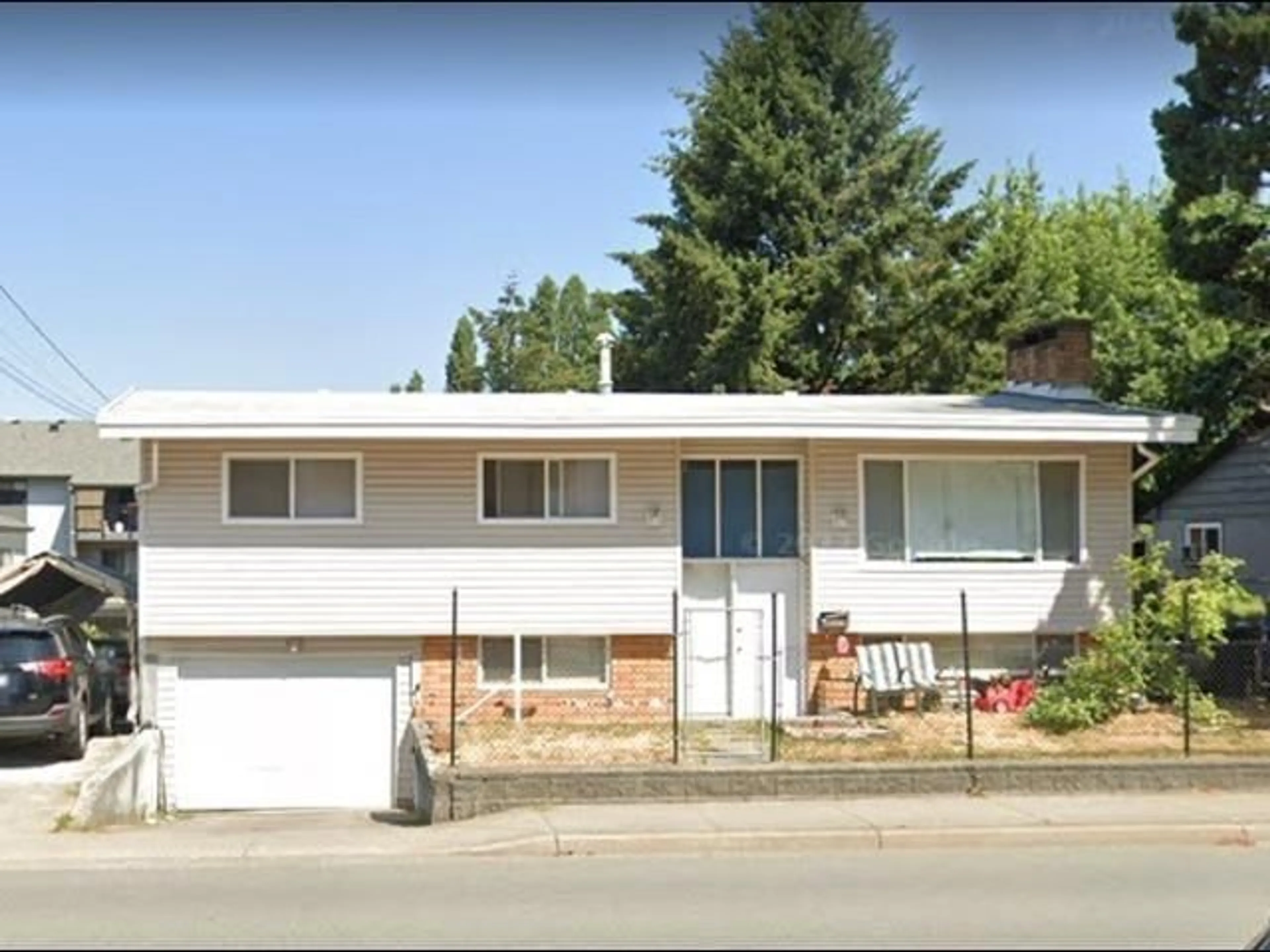 Frontside or backside of a home for 32161 GEORGE FERGUSON WAY, Abbotsford British Columbia V2T2K8