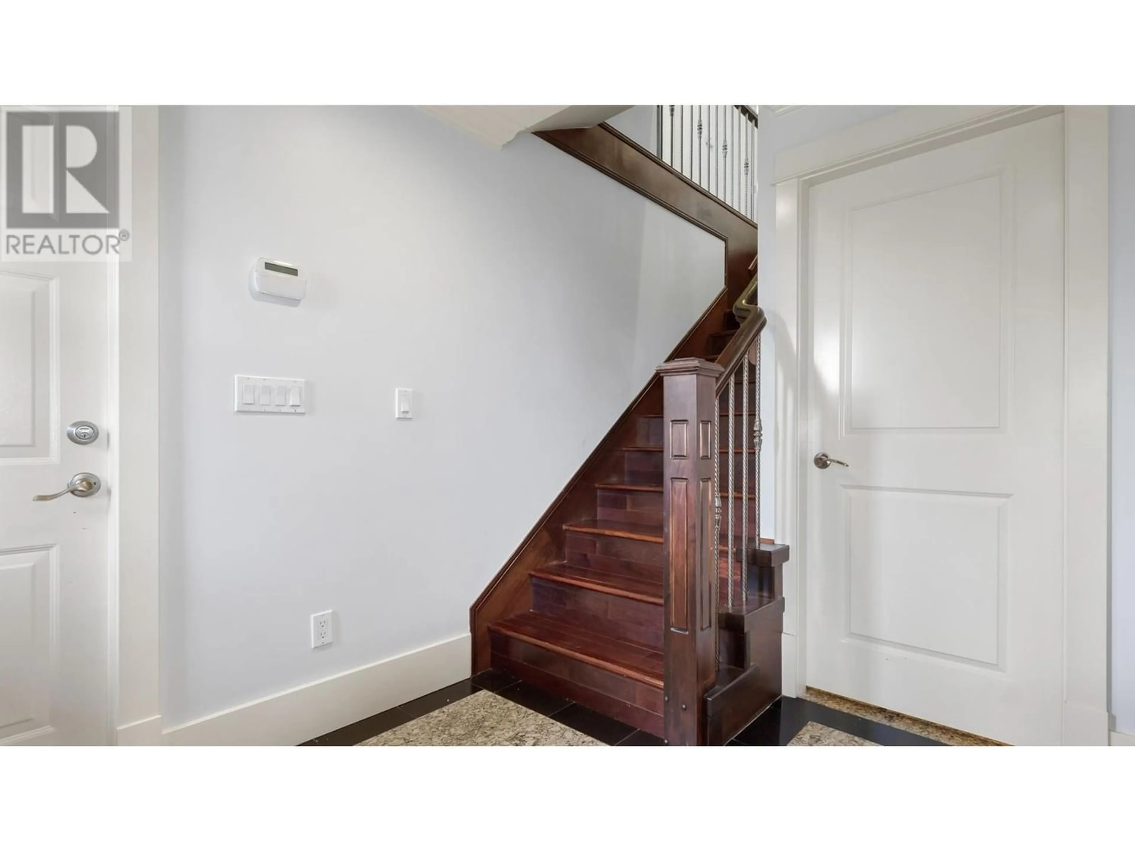 Indoor entryway for 1339 E 63RD AVENUE, Vancouver British Columbia V5X2L5