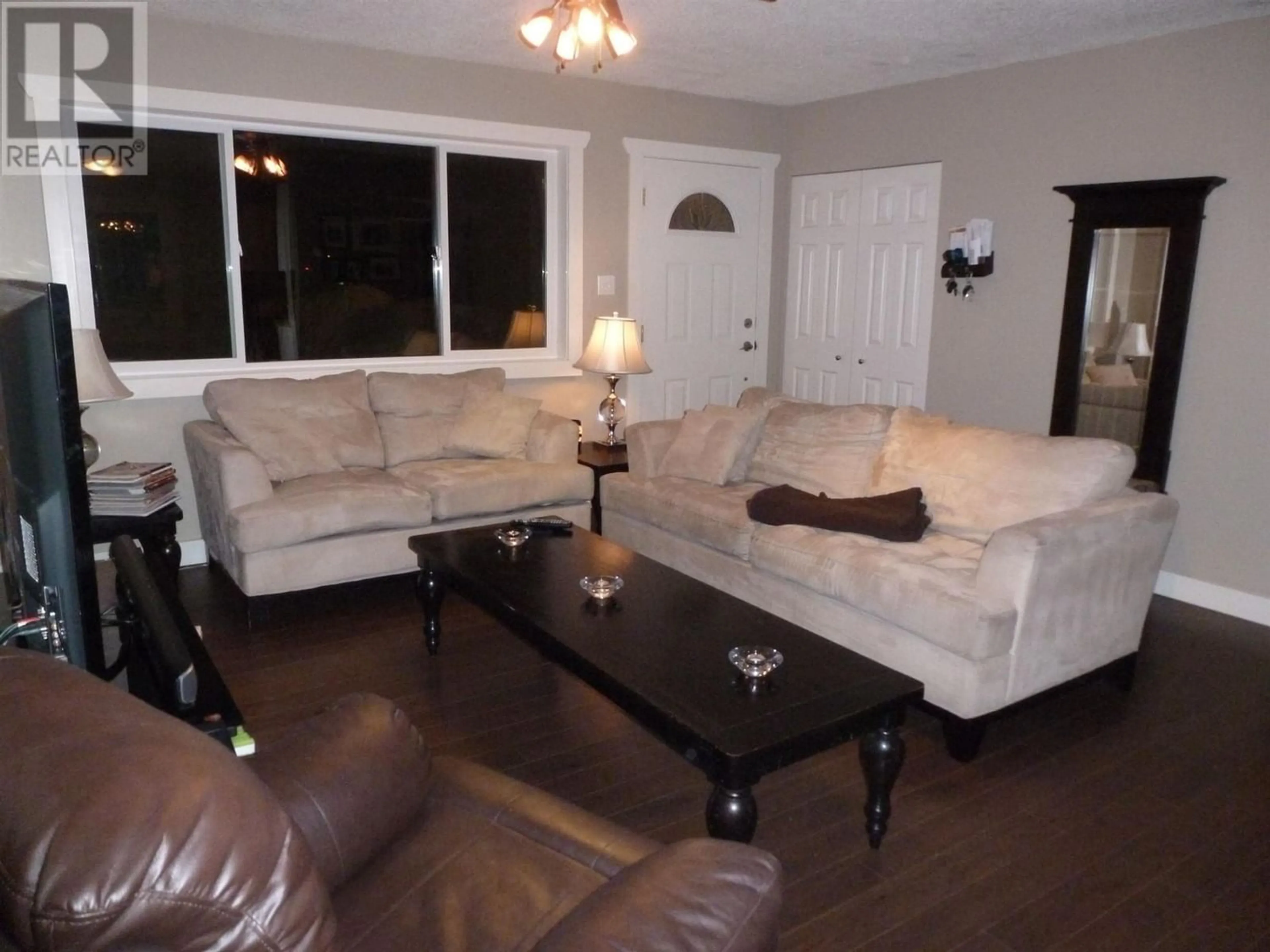 Living room for 3912 E 53 AVENUE, Fort Nelson British Columbia V0C1R0