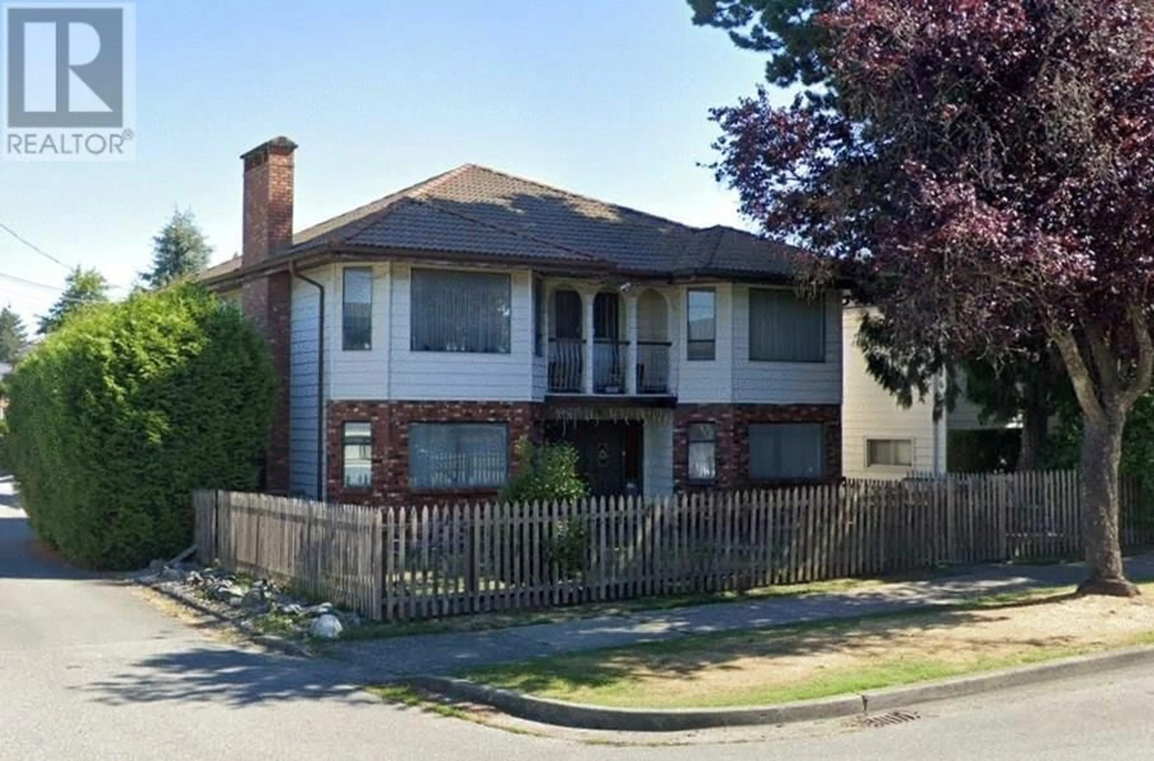 Frontside or backside of a home for 2215 E 51ST AVENUE, Vancouver British Columbia V5P1W4