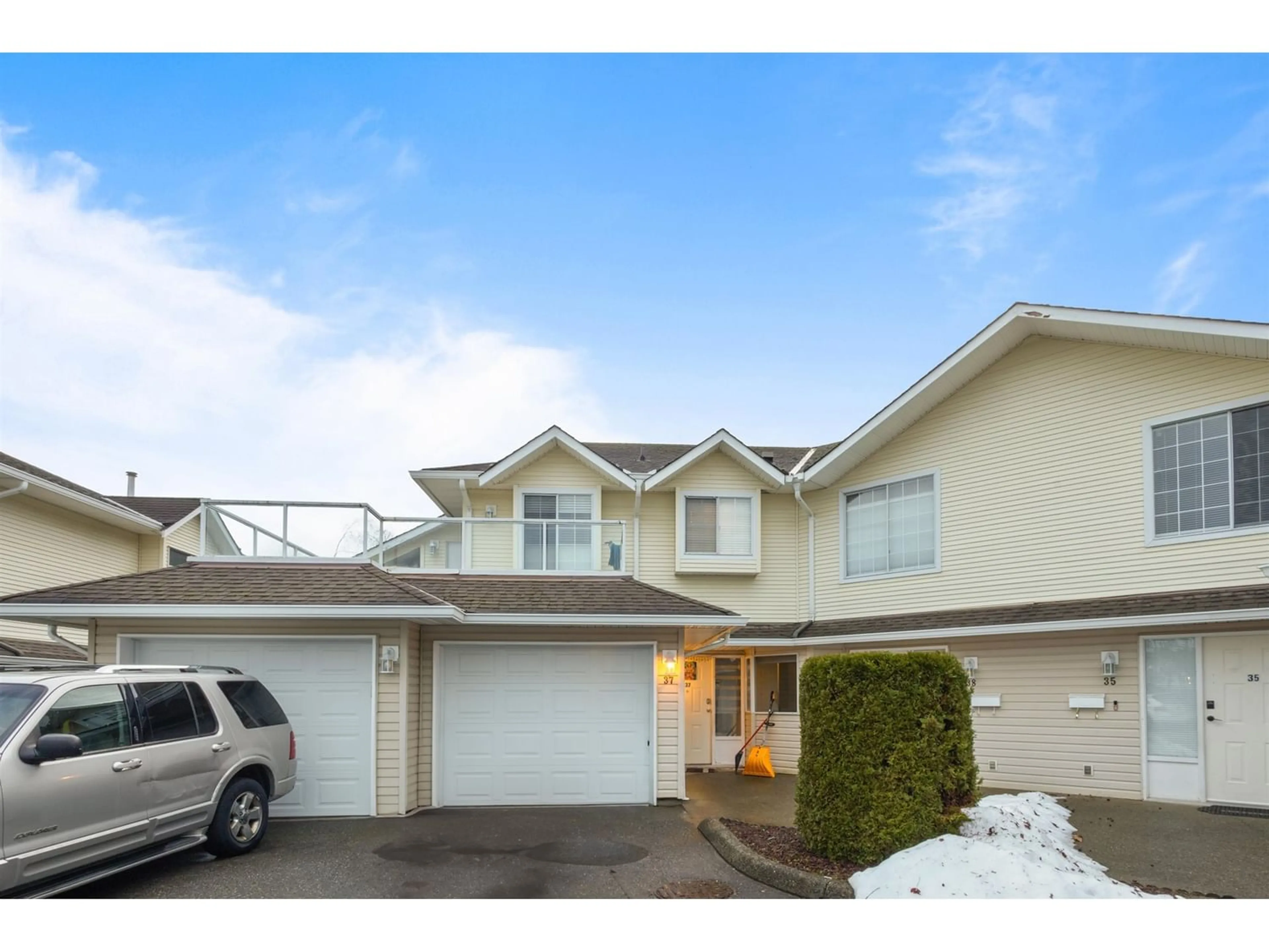 A pic from exterior of the house or condo for 37 31255 UPPER MACLURE ROAD, Abbotsford British Columbia V2T5N4