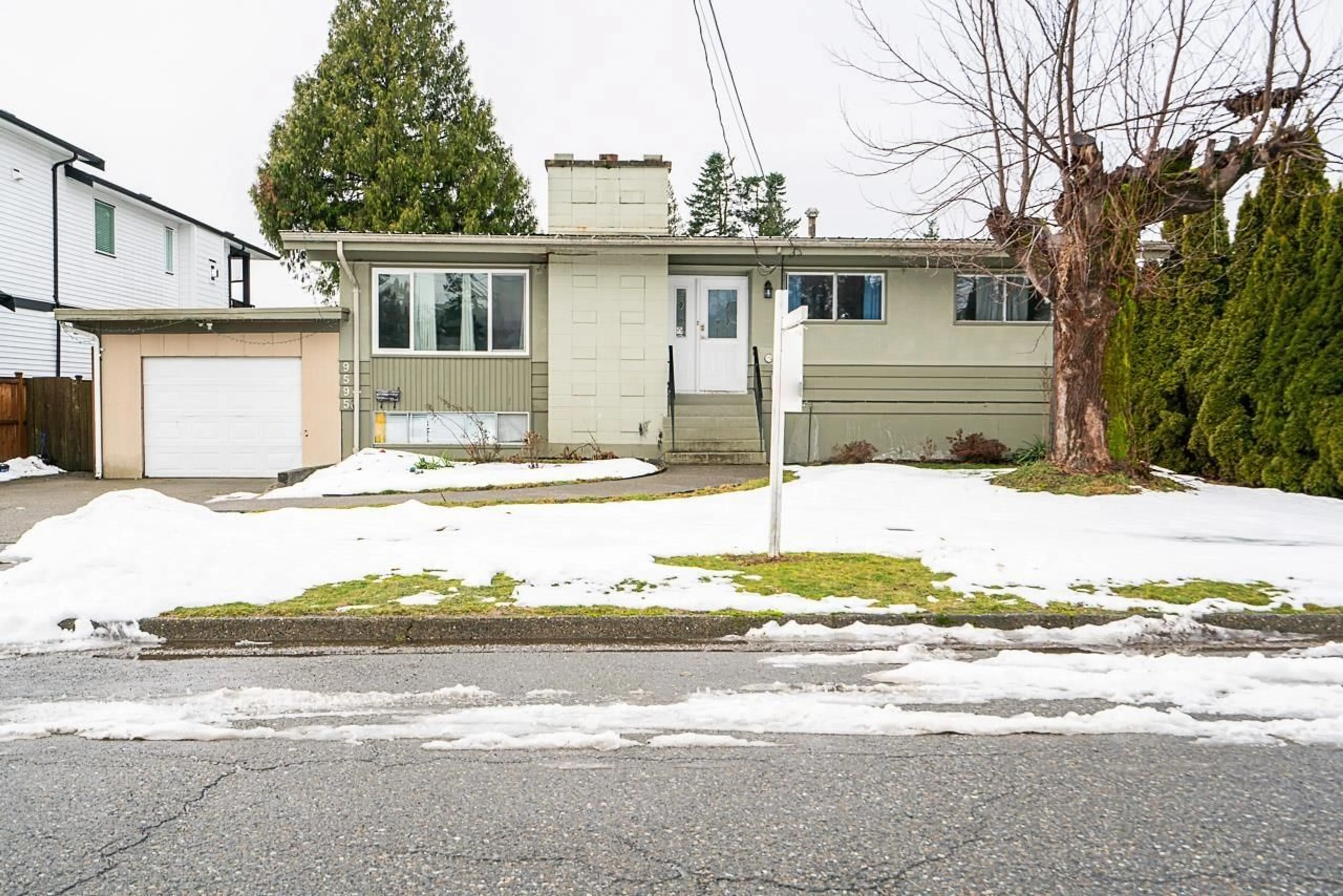 Frontside or backside of a home, the street view for 9595 COOTE STREET, Chilliwack British Columbia V2P6B4