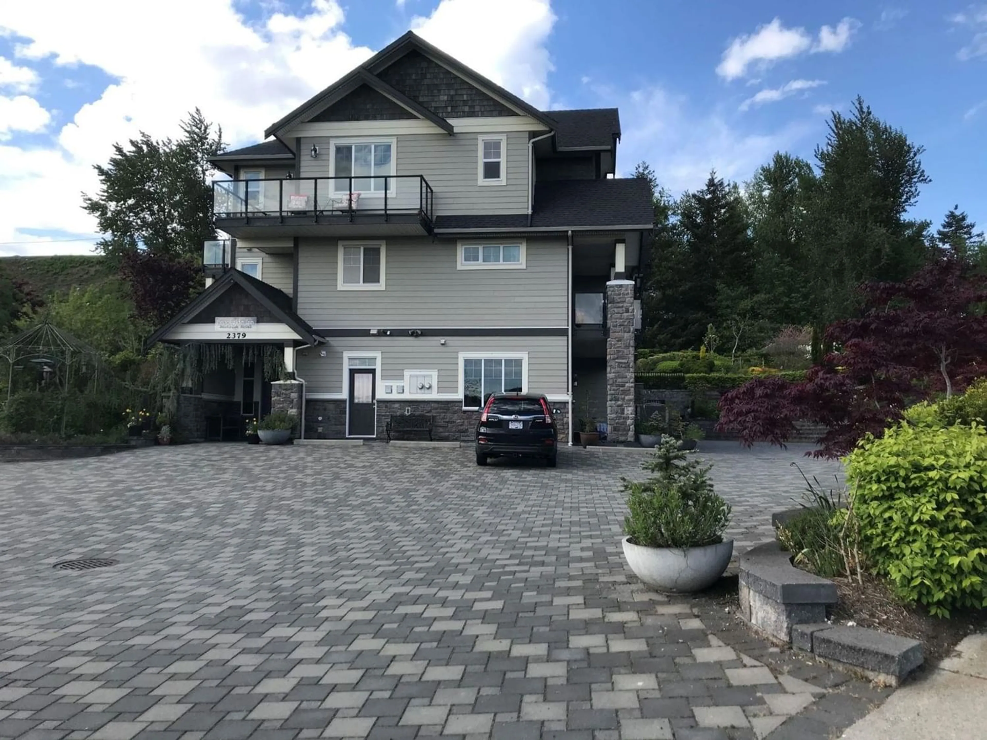 Frontside or backside of a home for 2379 CHARDONNAY LANE, Abbotsford British Columbia V4X0A6