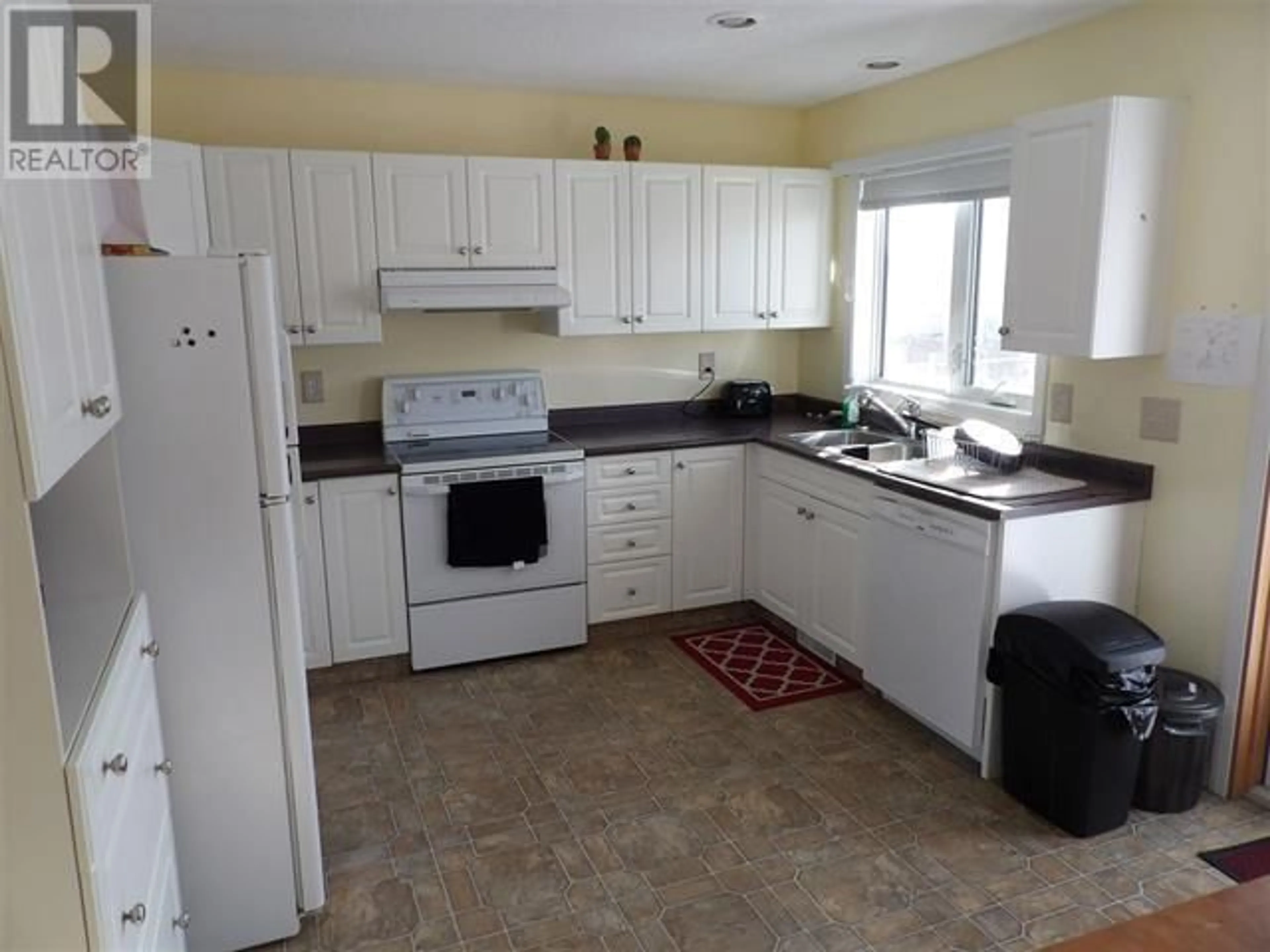 Standard kitchen for 8912 81 STREET, Fort St. John British Columbia V1J6T7