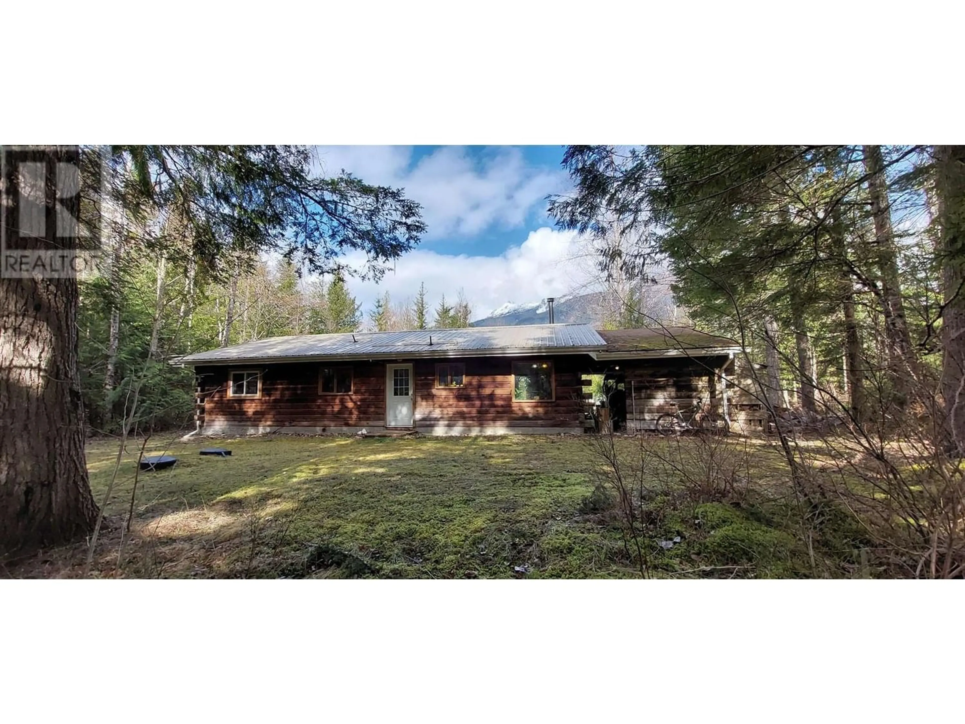 Cottage for 2637 GIBBS ROAD, Hagensborg British Columbia V0T1H0