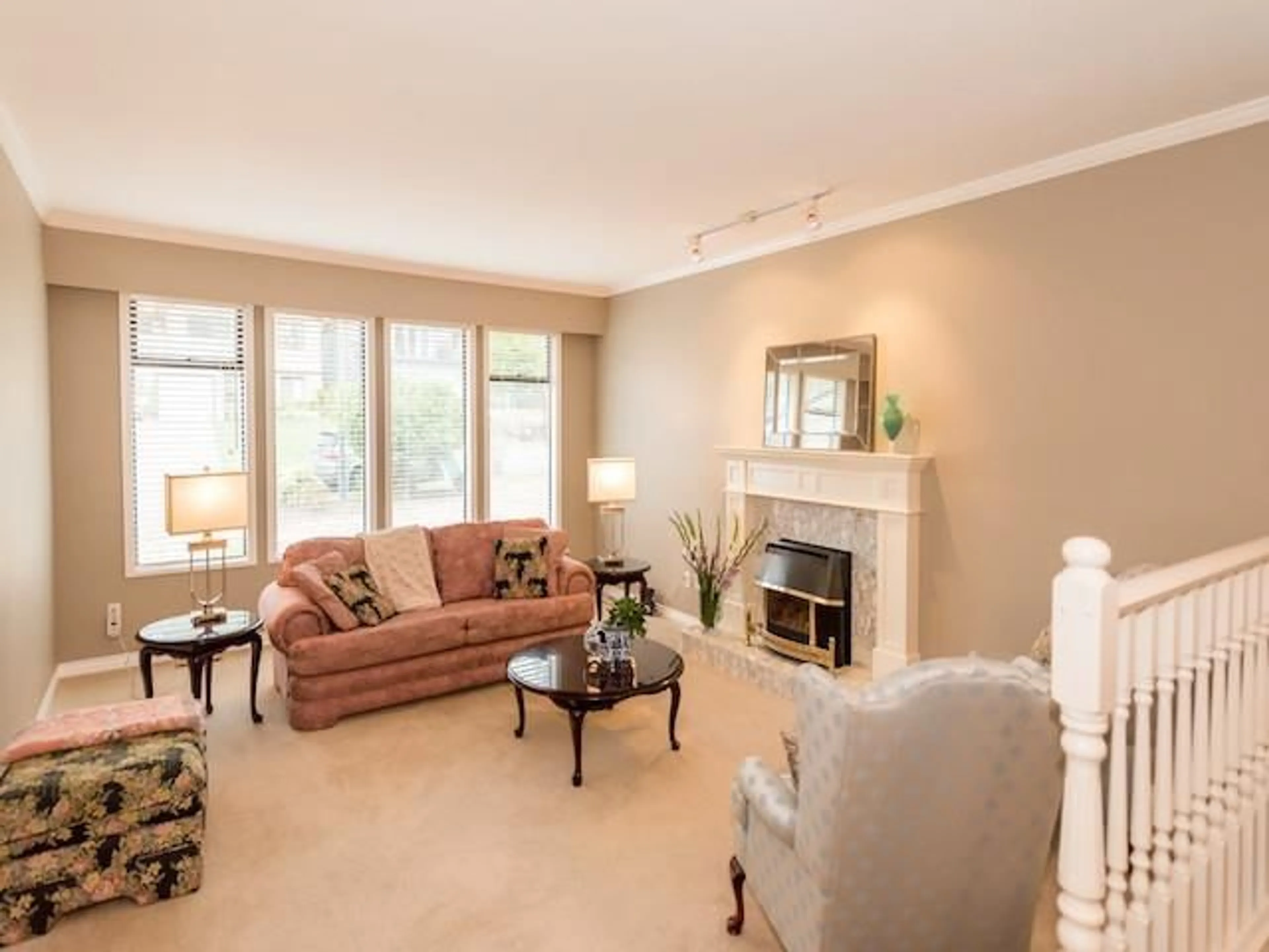 Living room with furniture, unknown for 10980 63, Delta British Columbia V4E3B4