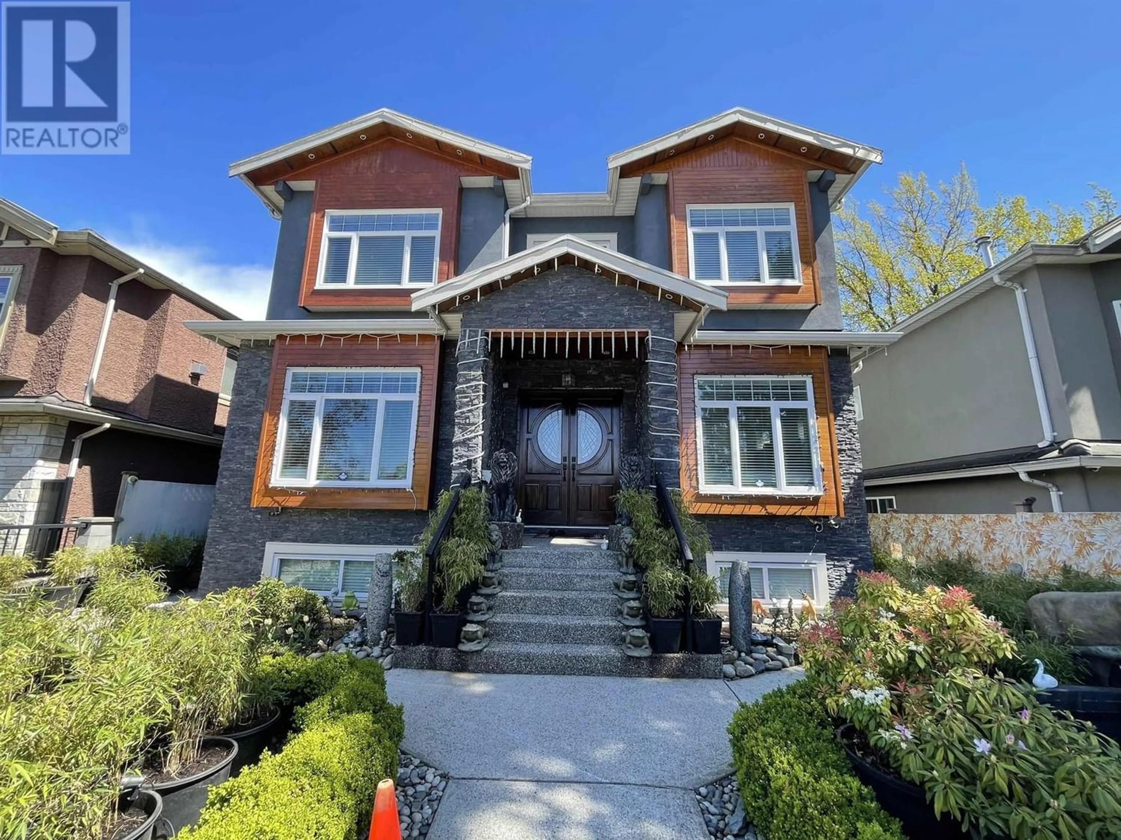 Outside view for 6872 KNIGHT STREET, Vancouver British Columbia V5P2W3