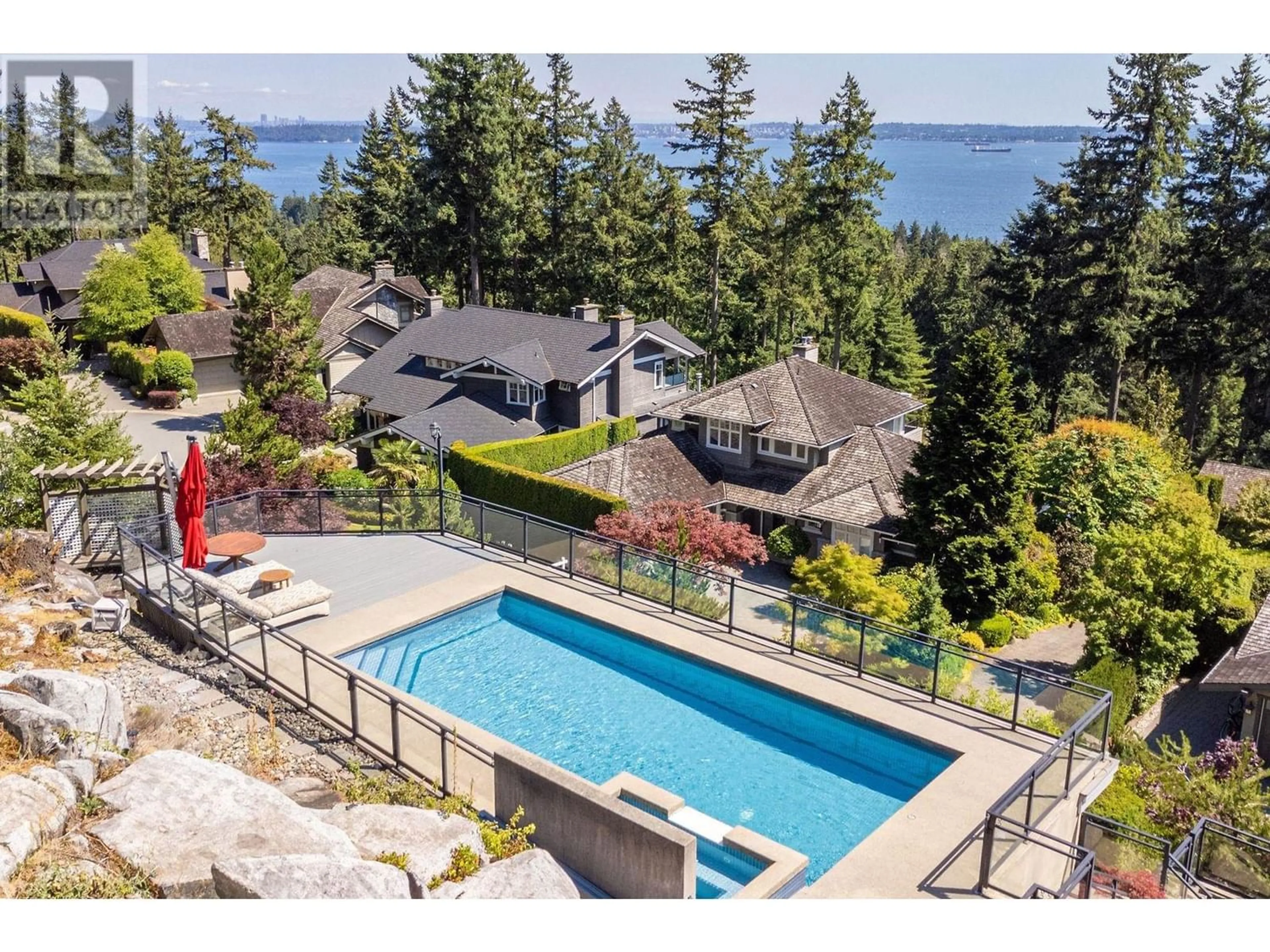 Indoor or outdoor pool for 4845 VISTA PLACE, West Vancouver British Columbia V7W3E7