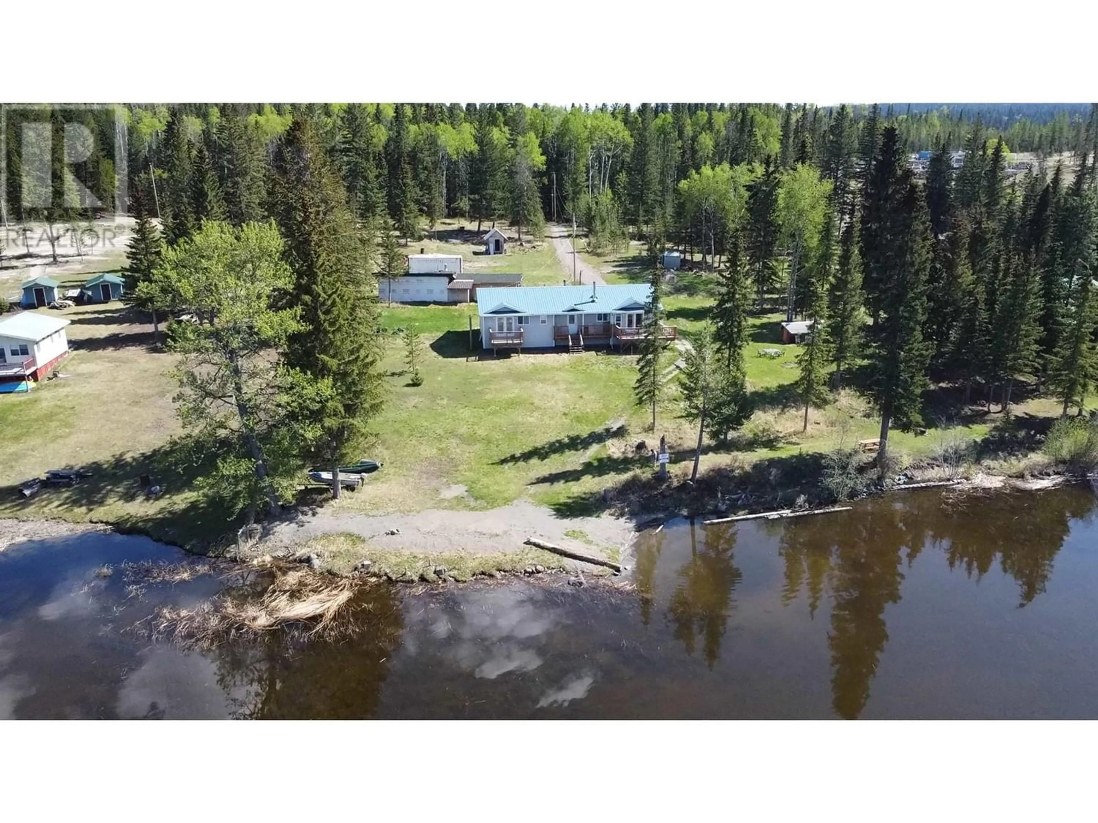 Cottage for 6497 MONETTE ROAD, Horse Lake British Columbia V0K1X3