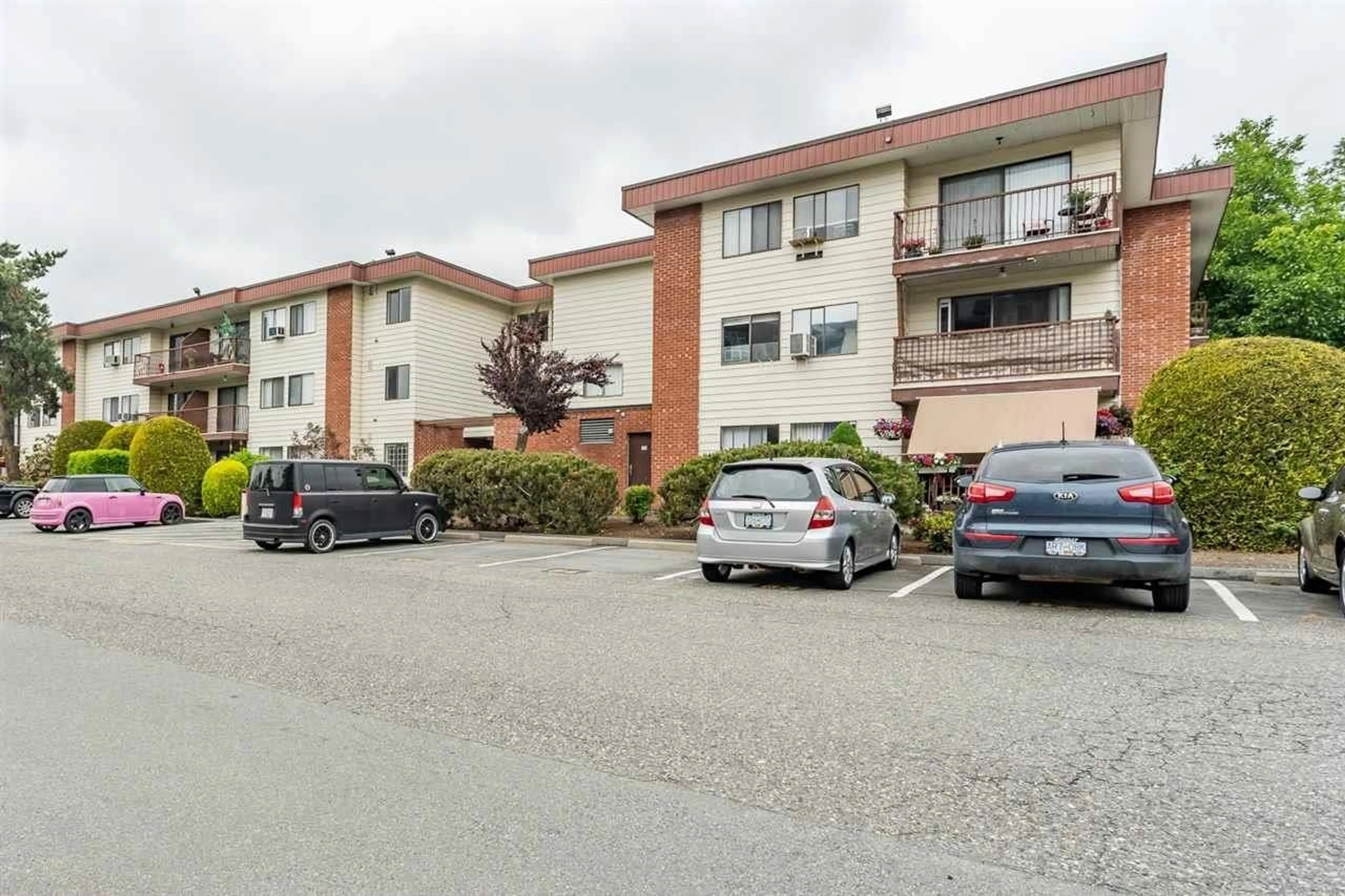 A pic from exterior of the house or condo for 143 1909 SALTON ROAD, Abbotsford British Columbia V2S5B6