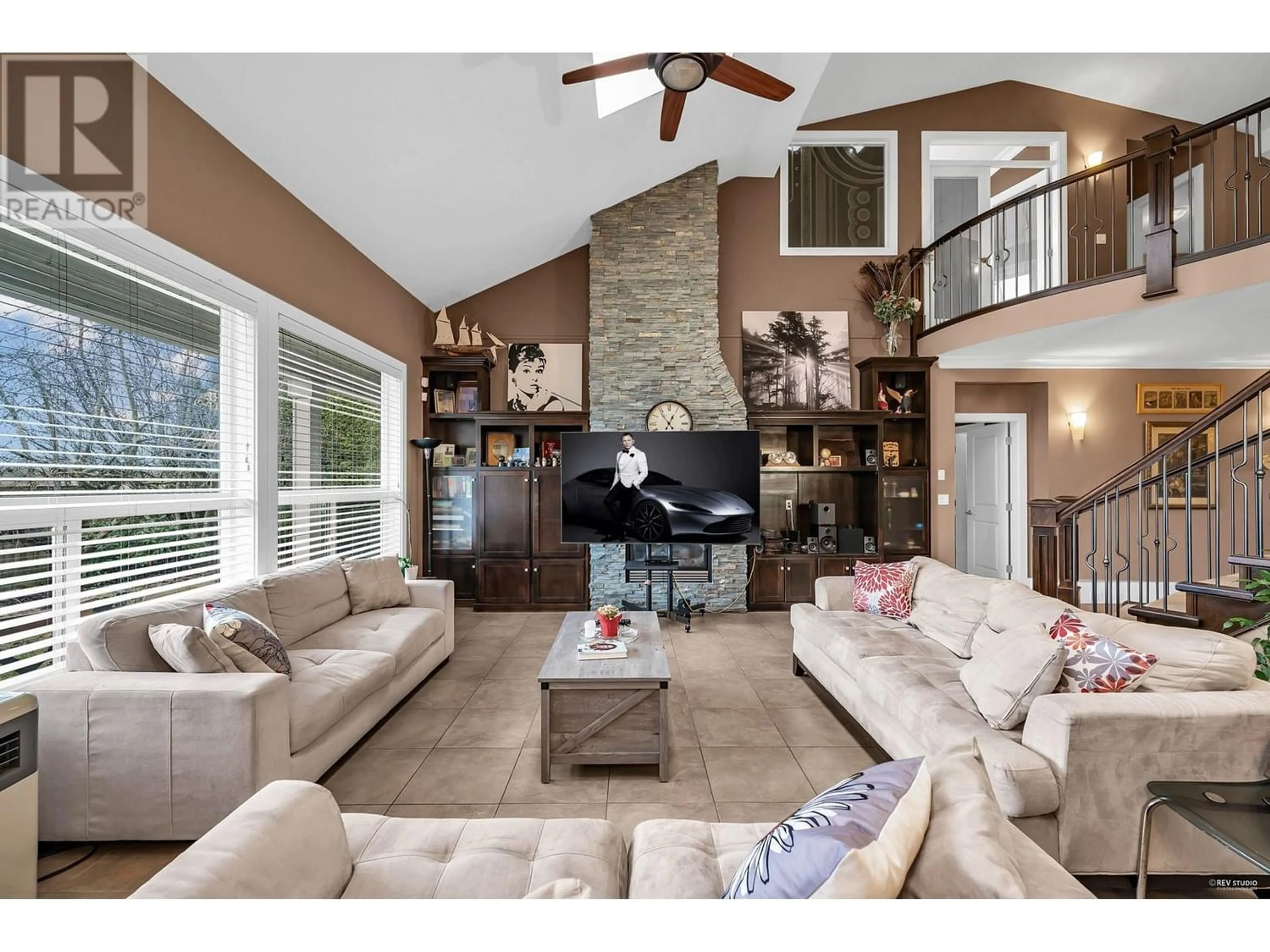 Living room, wood floors for 3528 SEMLIN DRIVE, Richmond British Columbia V7C5V7