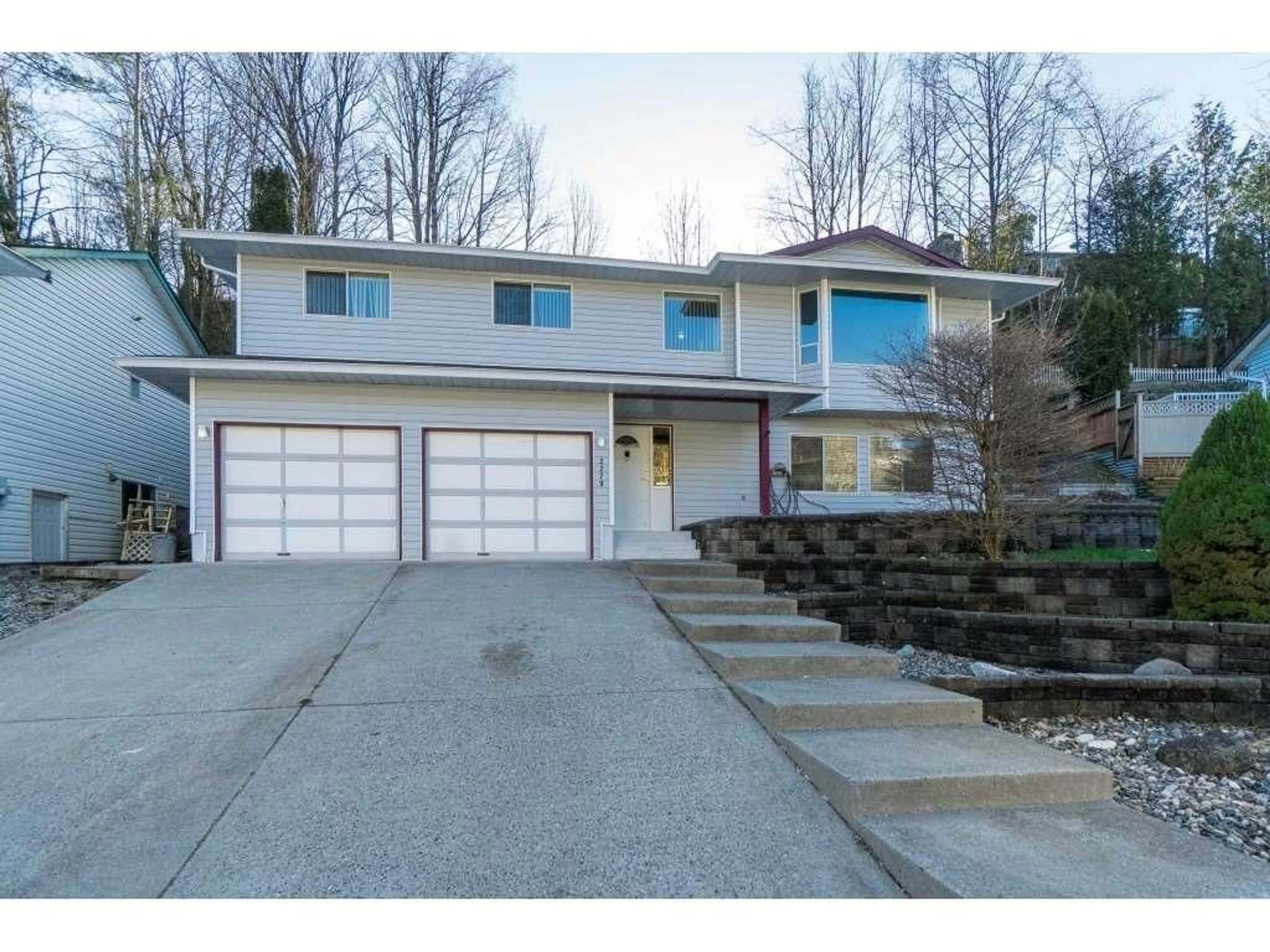 Frontside or backside of a home for 2279 HARPER DRIVE, Abbotsford British Columbia V3G2B2