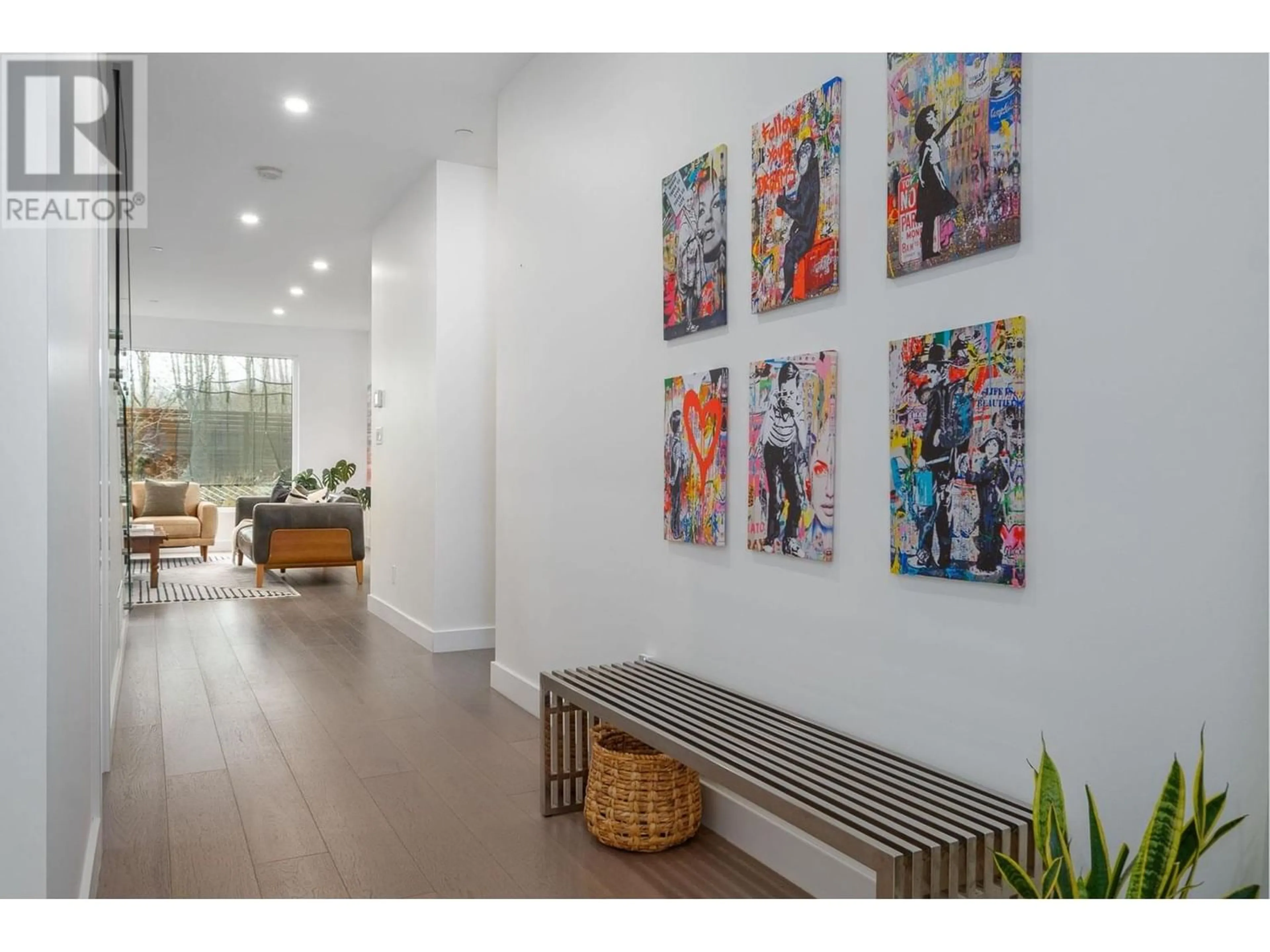 Indoor entryway for 3314 ARISTOTLE PLACE, Squamish British Columbia V8B0V5