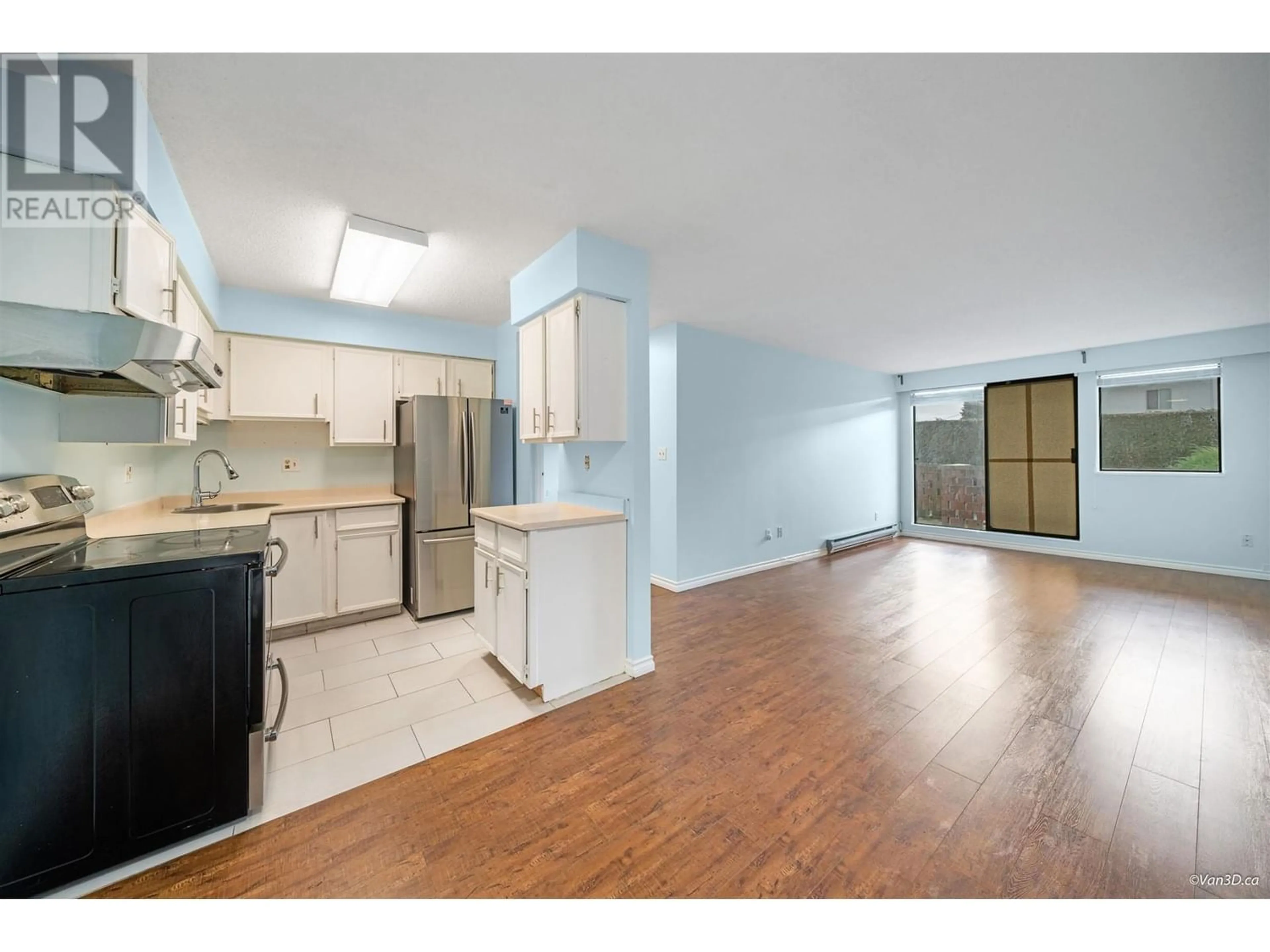 Standard kitchen for 106 6904 FRASER STREET, Vancouver British Columbia V5X3V2