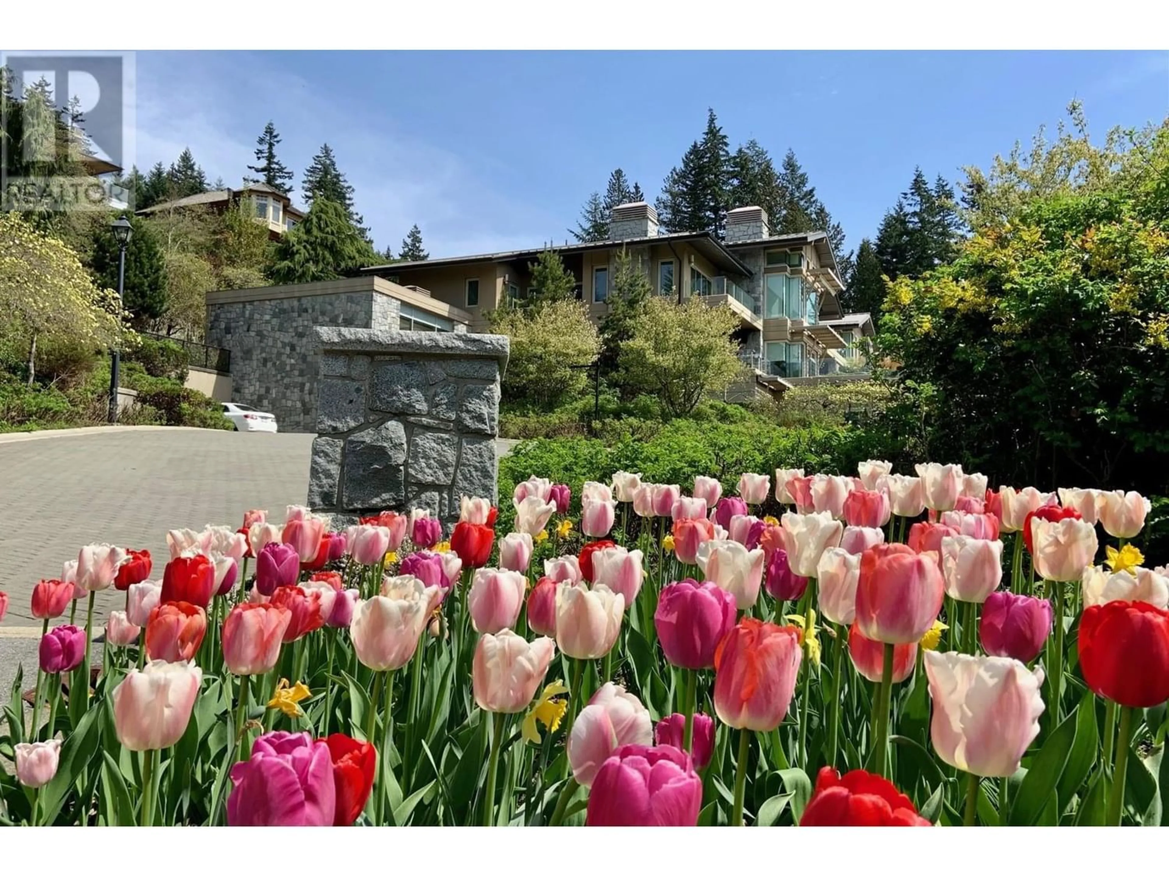 A pic from exterior of the house or condo for 407 2535 GARDEN COURT, West Vancouver British Columbia V7S0A1