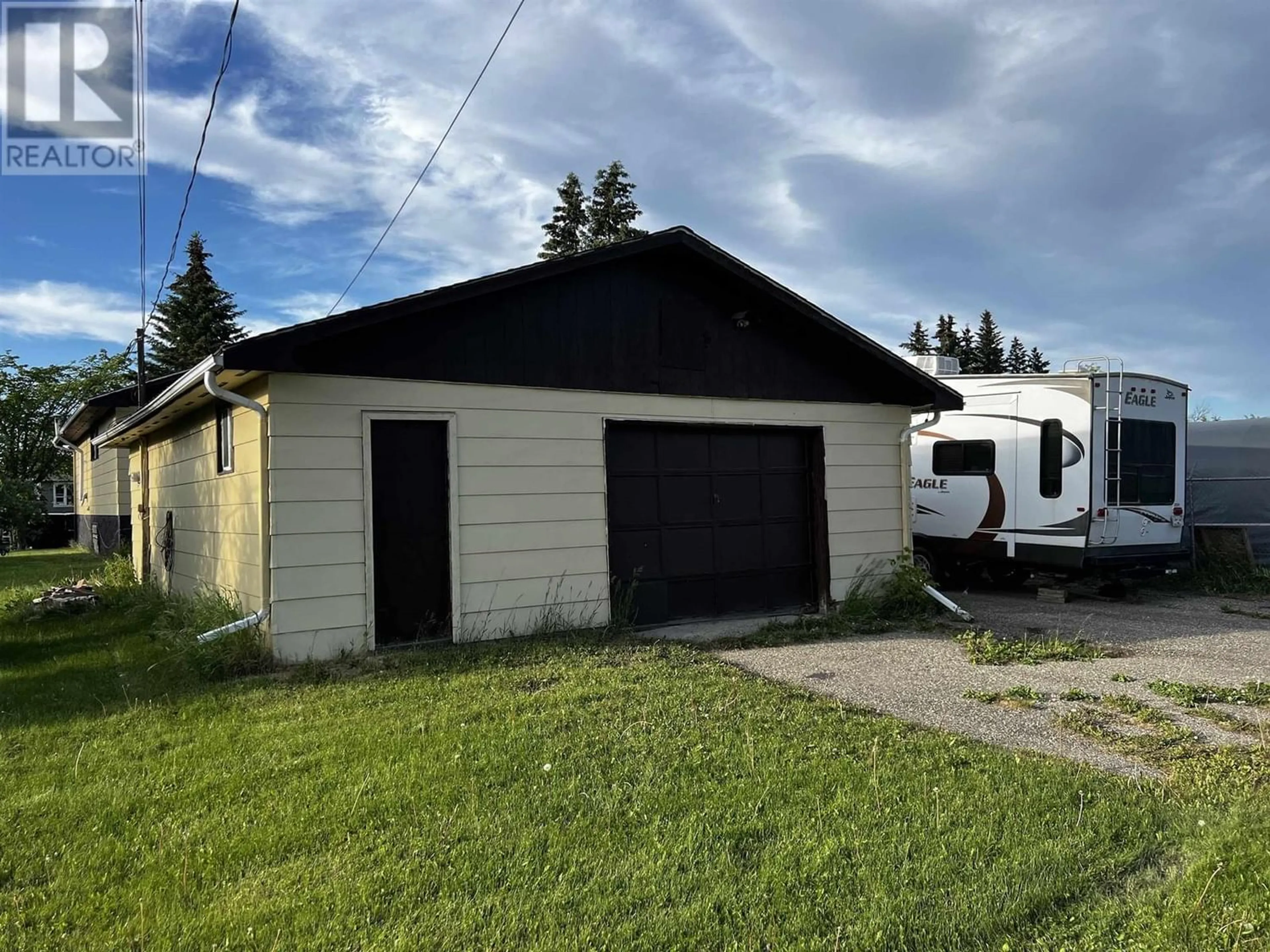 Shed for 8407 97 AVENUE, Fort St. John British Columbia V1J1M3