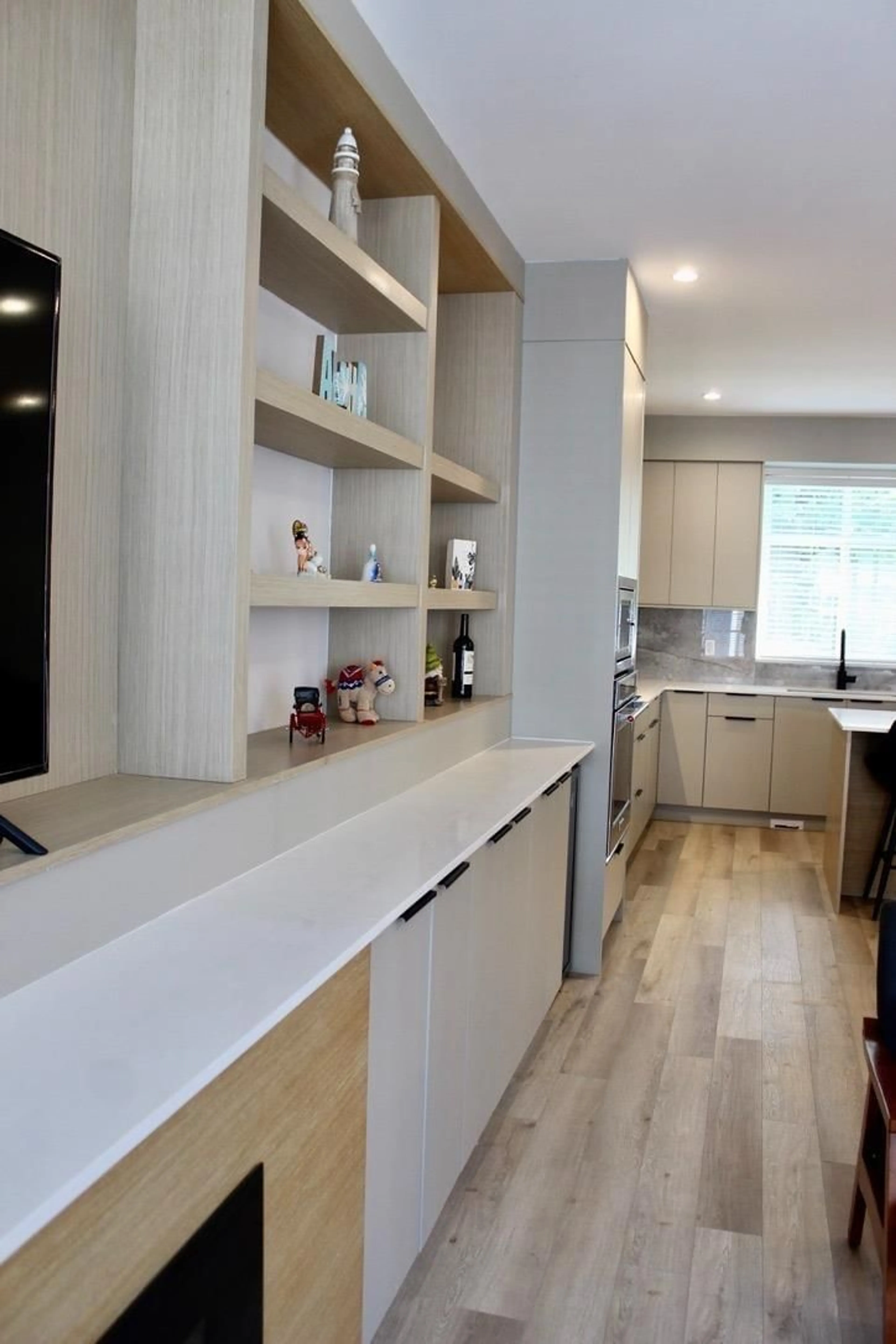Contemporary kitchen for 45 10488 124 STREET, Surrey British Columbia V3V0E9