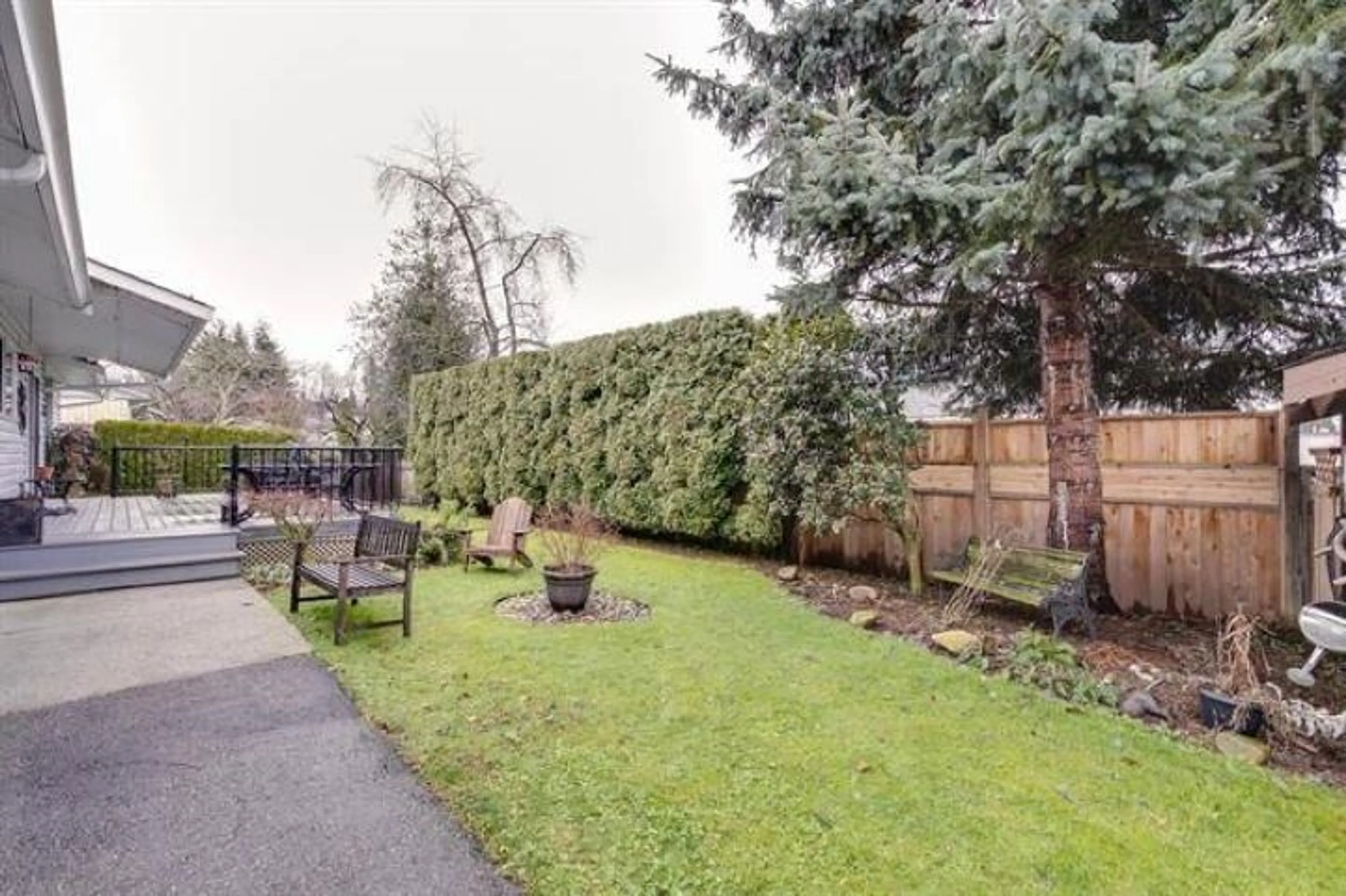 Patio, the fenced backyard for 32964 10 AVENUE, Mission British Columbia V2V2K3