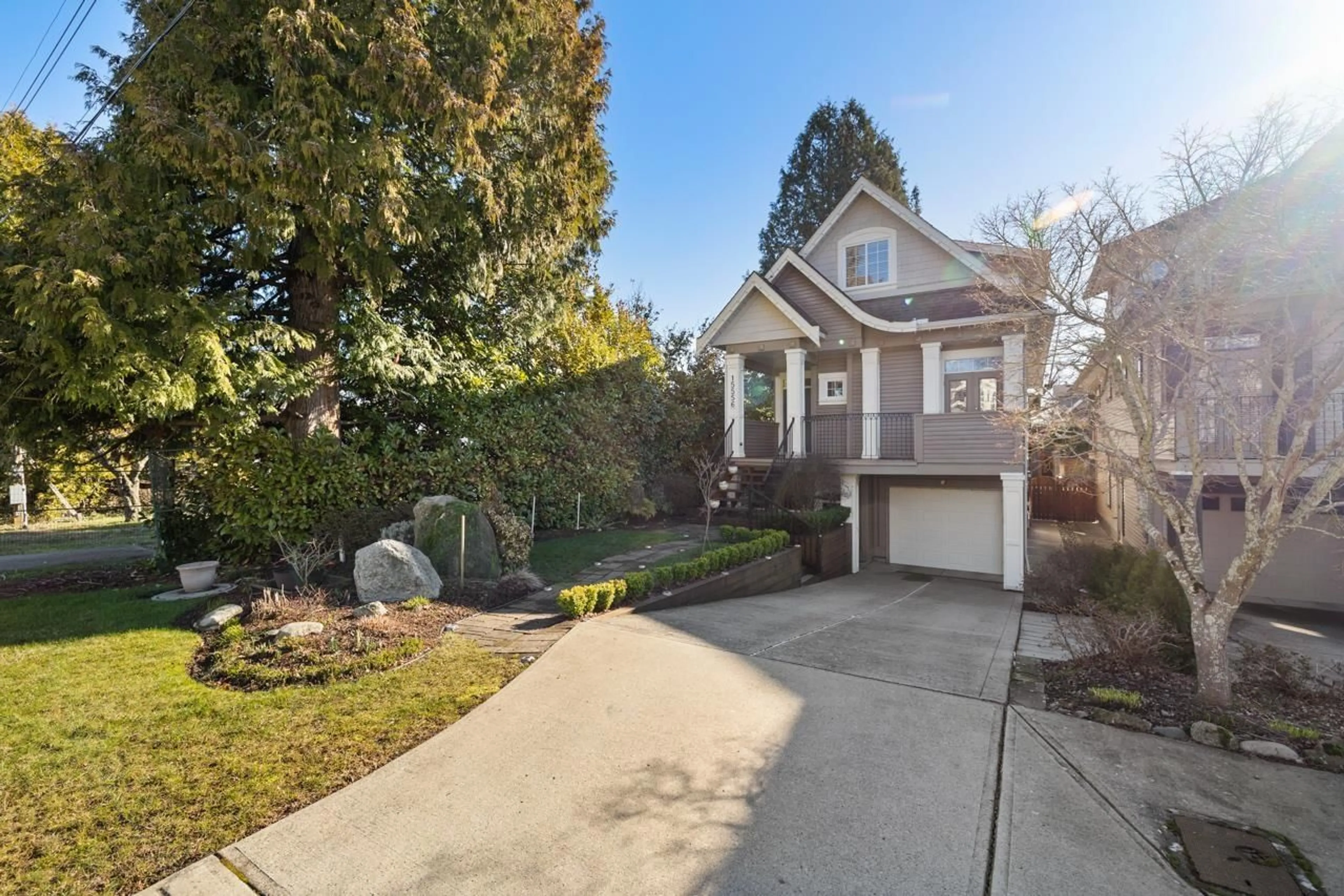 Frontside or backside of a home for 15556 GOGGS AVENUE, White Rock British Columbia V4B2N6