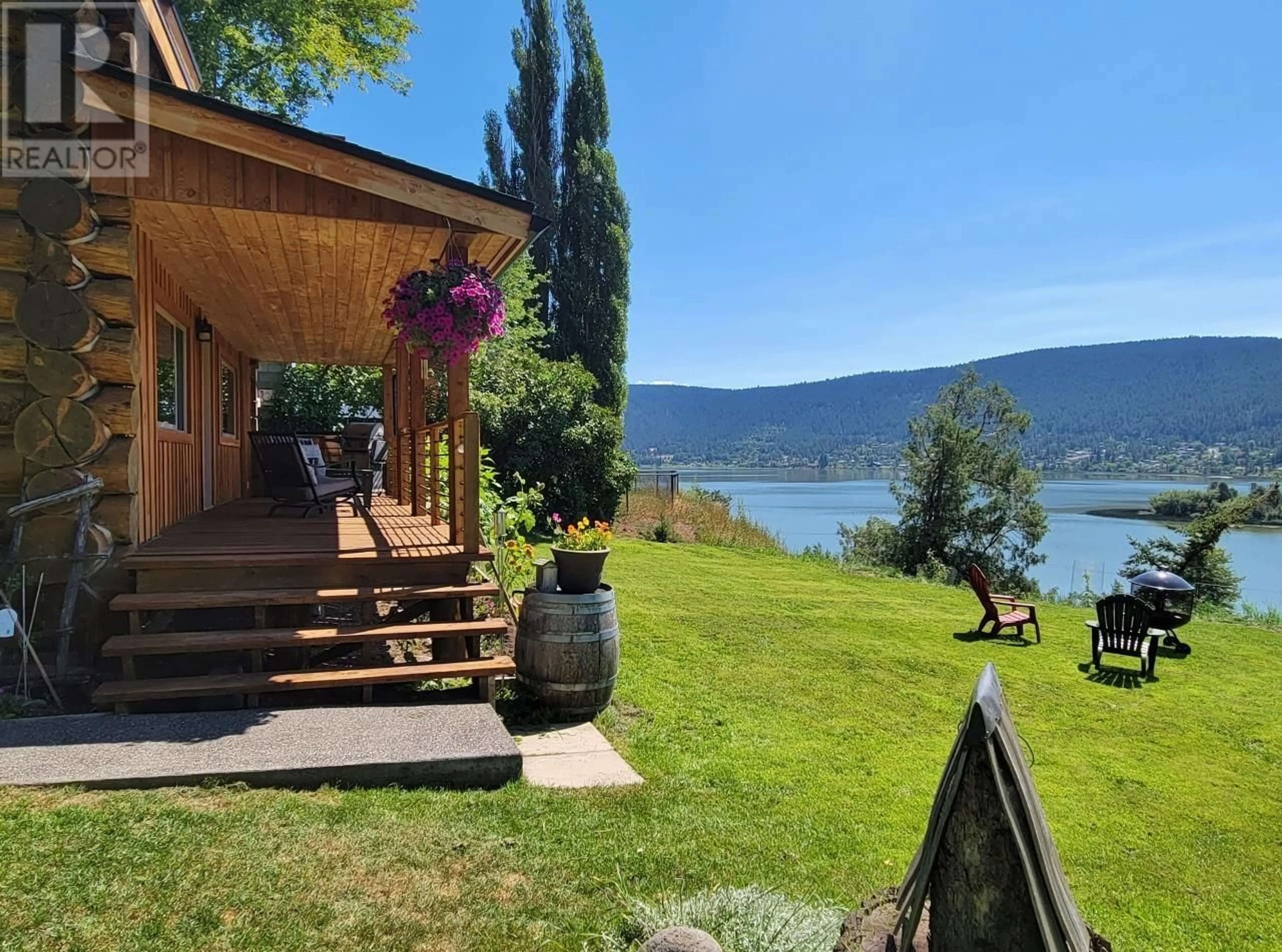 Cottage for 1513 S CARIBOO 97 HIGHWAY, Williams Lake British Columbia V2G2W3