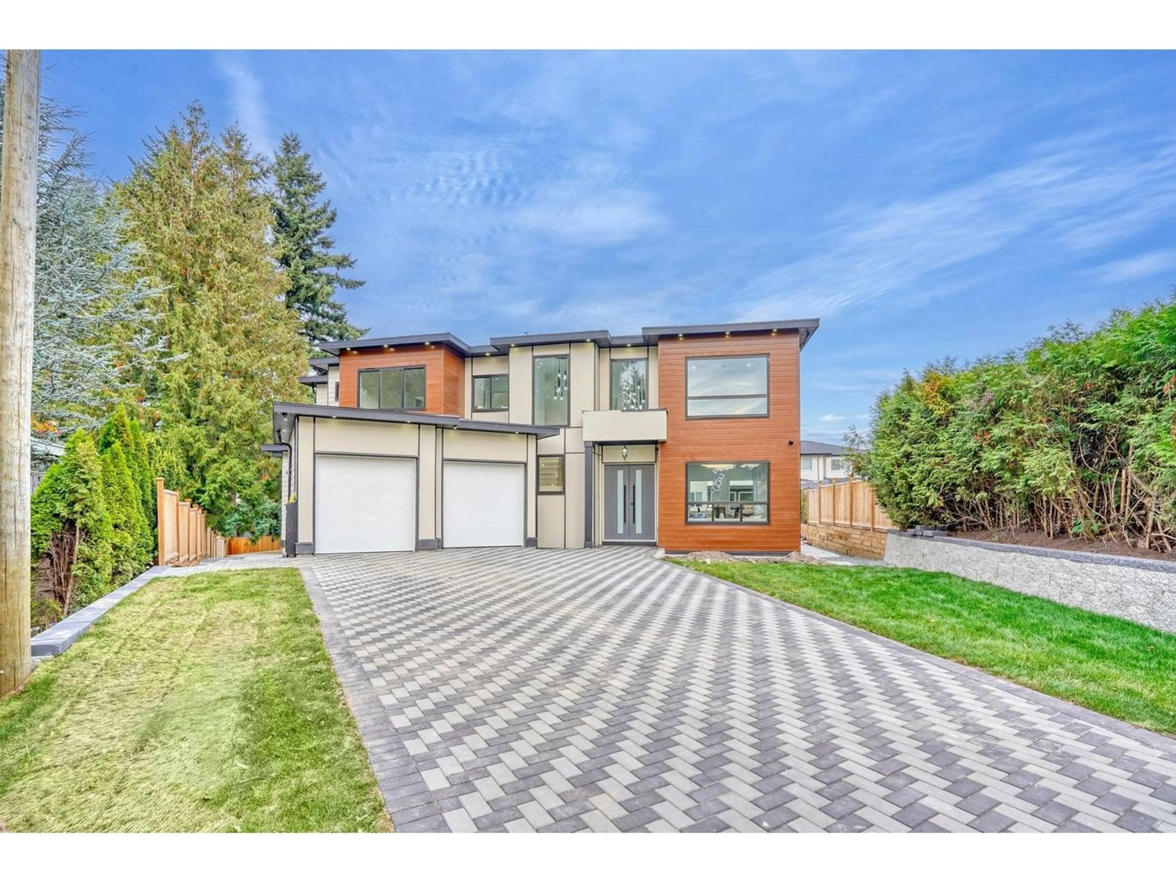 Home with brick exterior material for 2324 IMPERIAL STREET, Abbotsford British Columbia V2T2M1