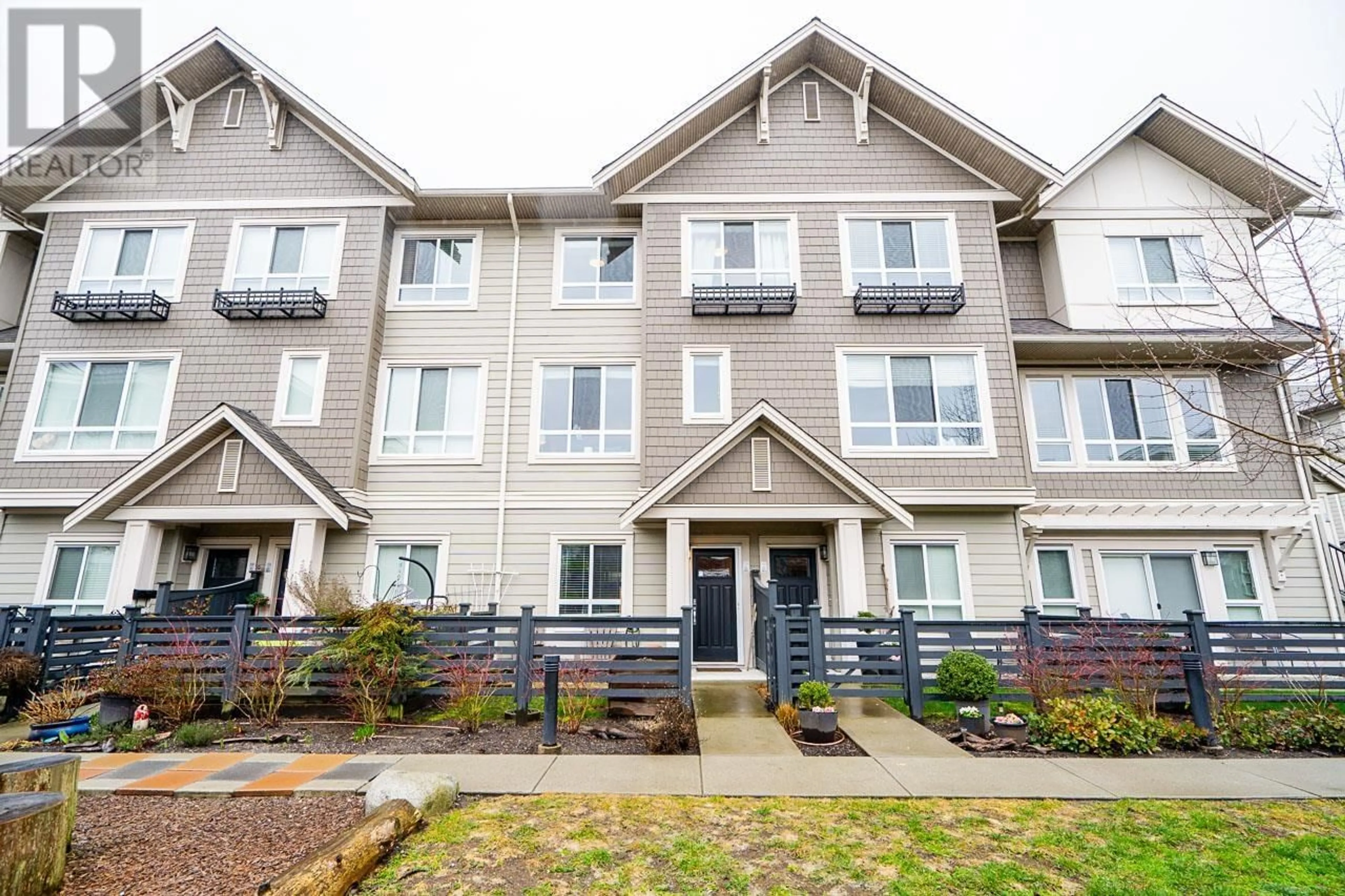 A pic from exterior of the house or condo for 554 4688 HAWK LANE, Delta British Columbia V4M0B7