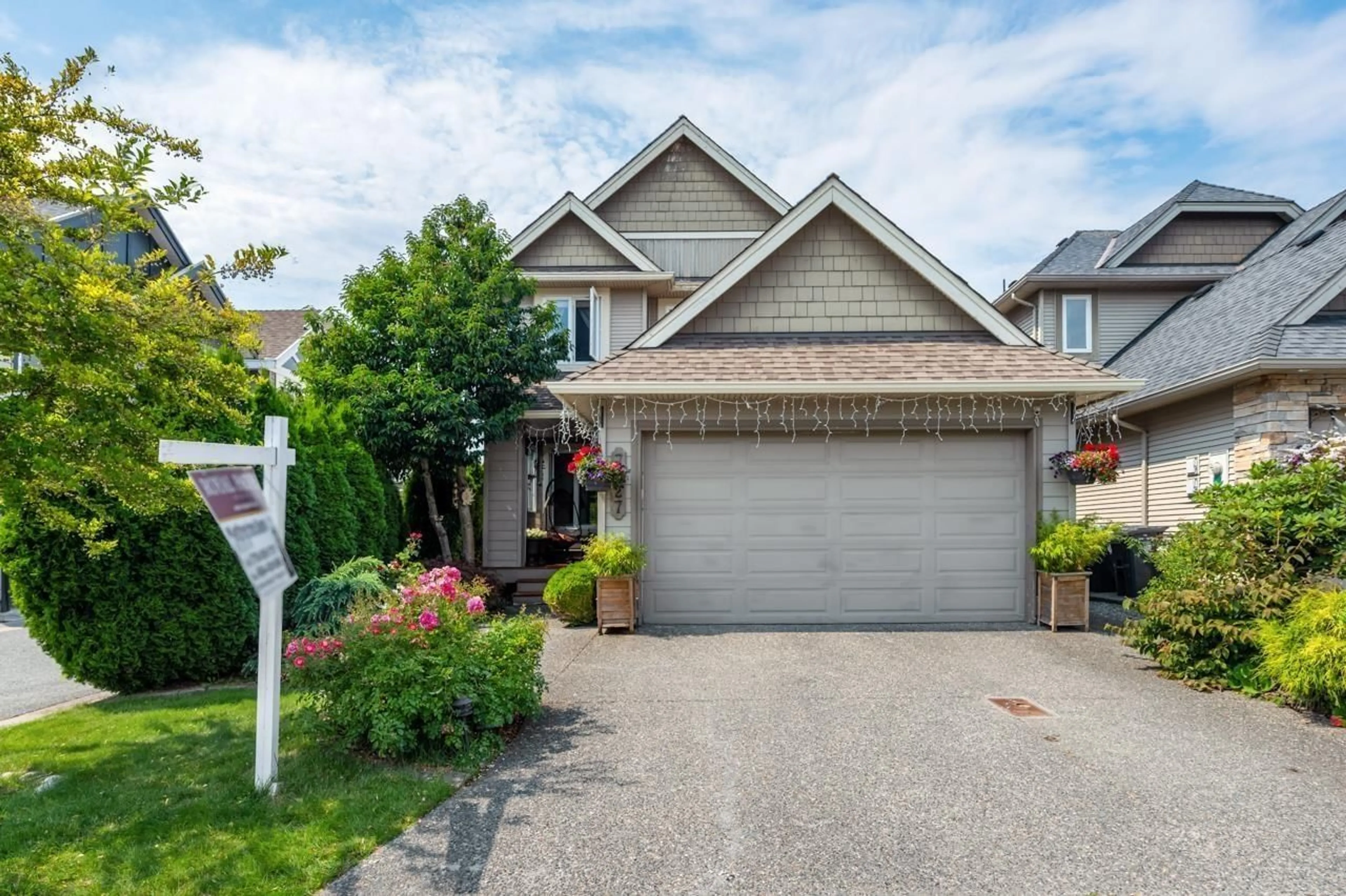 Frontside or backside of a home for 7227 199A STREET, Langley British Columbia V2Y3J2
