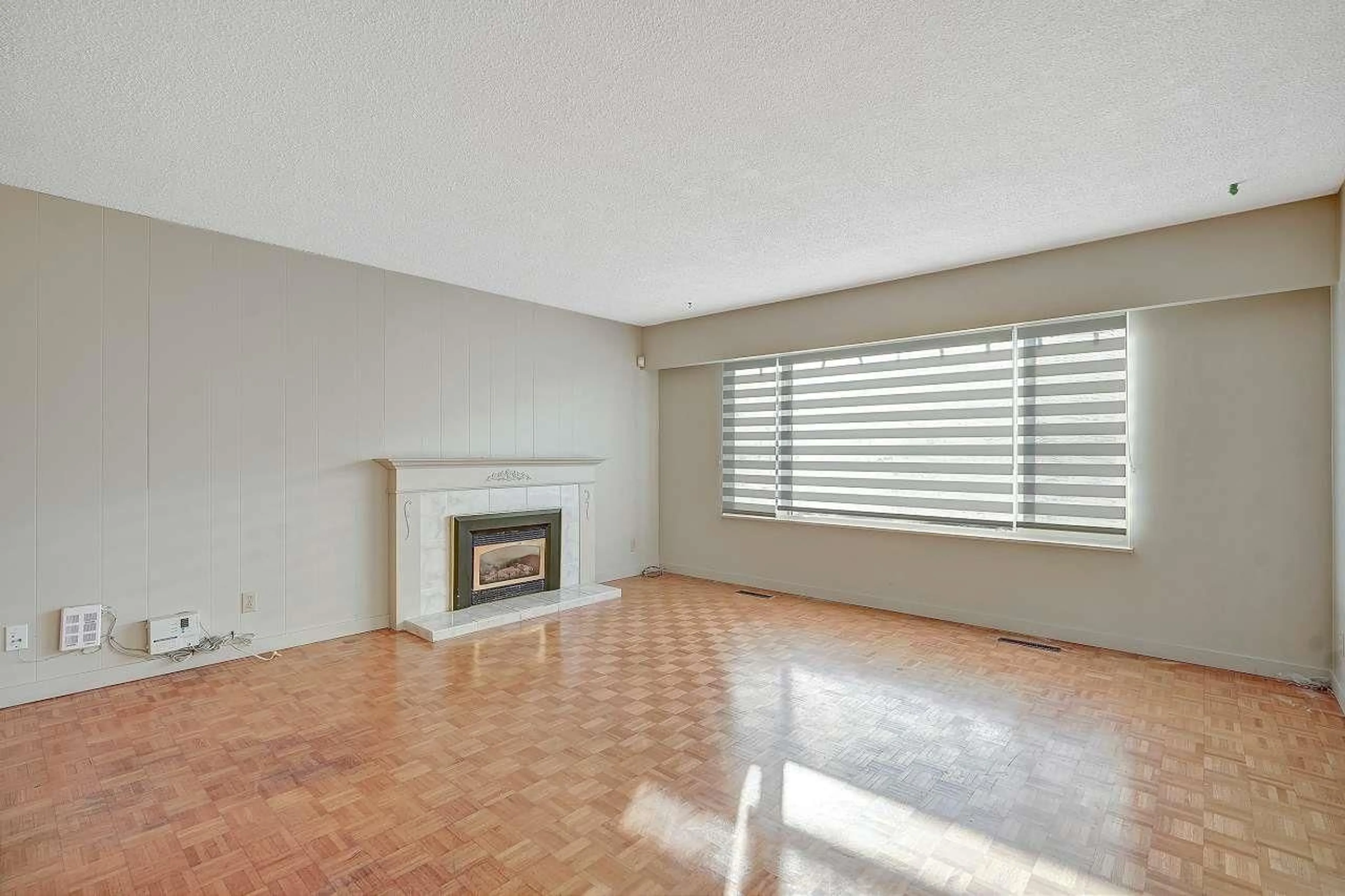 A pic of a room, wood floors for 11070 WREN CRESCENT, Surrey British Columbia V3R5A2