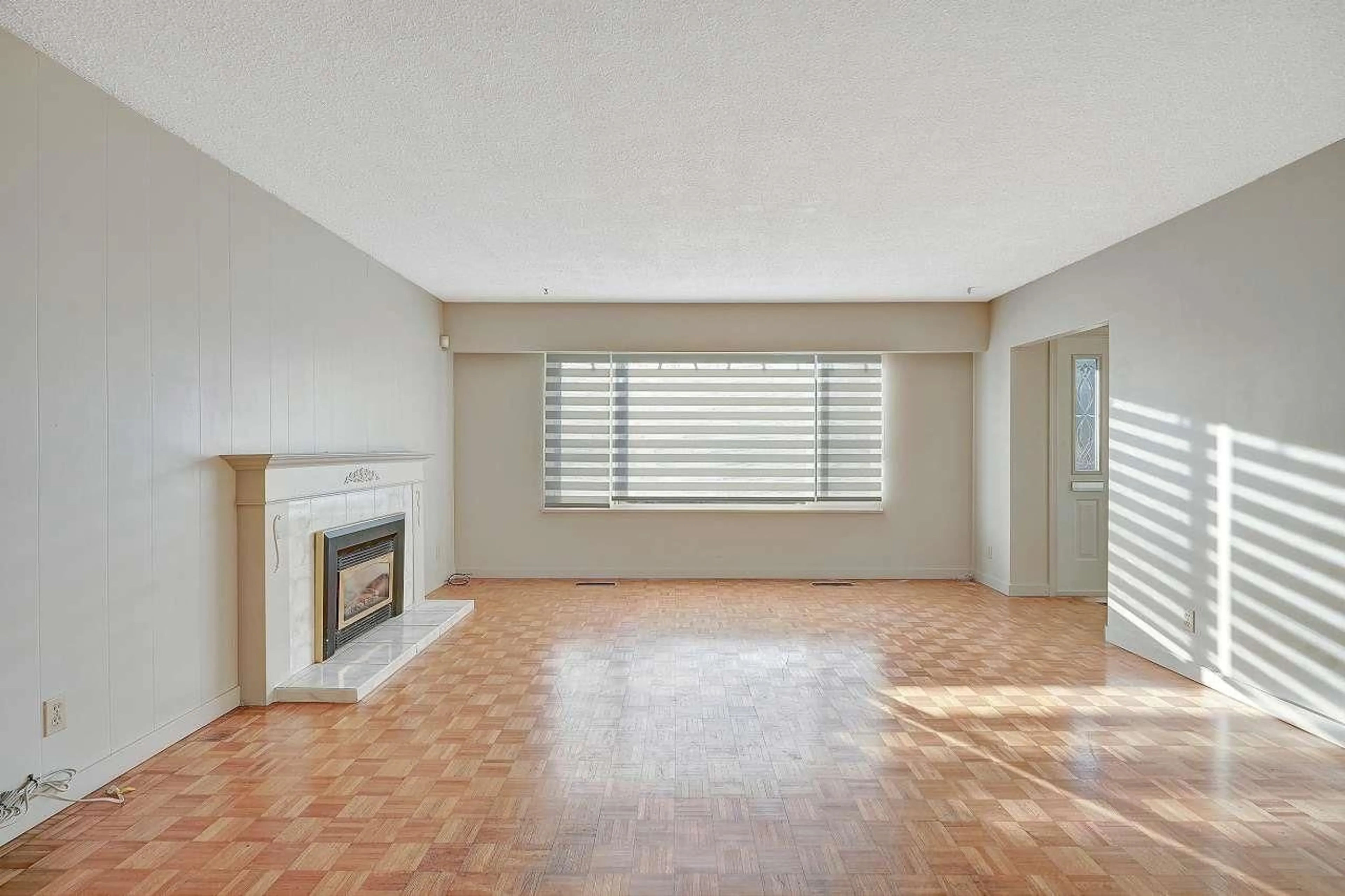 A pic of a room, wood floors for 11070 WREN CRESCENT, Surrey British Columbia V3R5A2