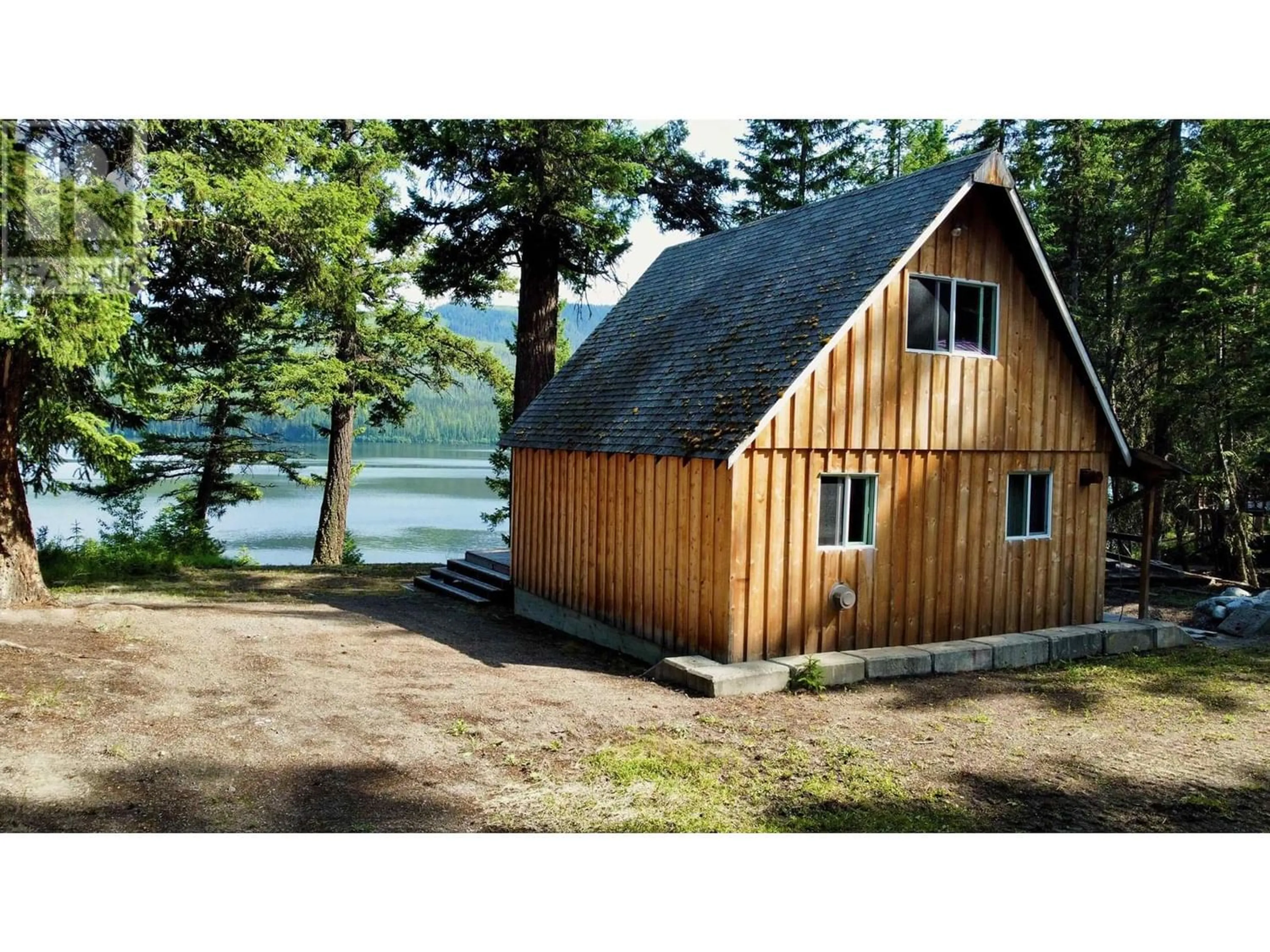 Cottage for 5264 N MACHETE LAKE ROAD, 100 Mile House British Columbia V0K1E0