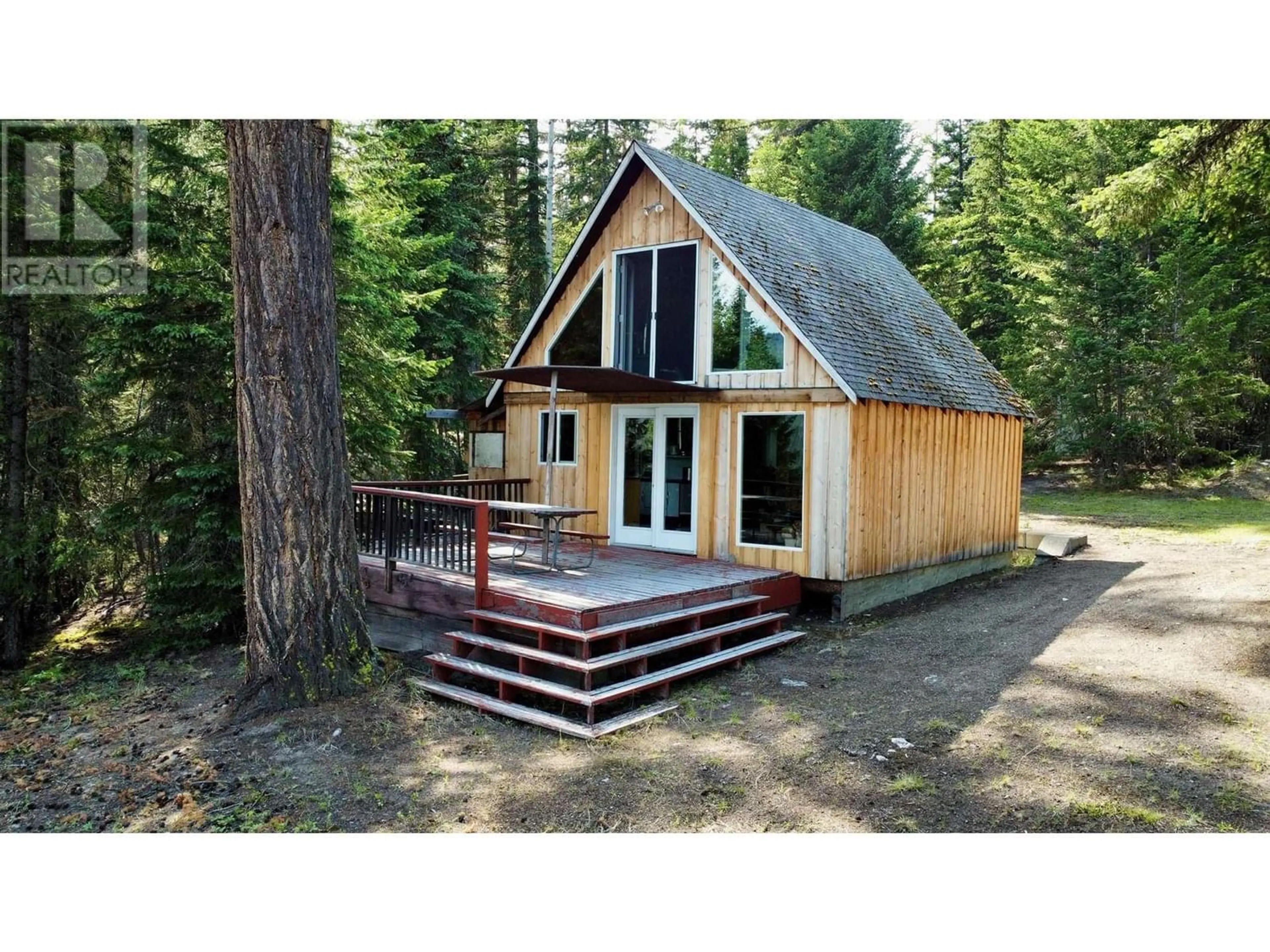 Cottage for 5264 N MACHETE LAKE ROAD, 100 Mile House British Columbia V0K1E0