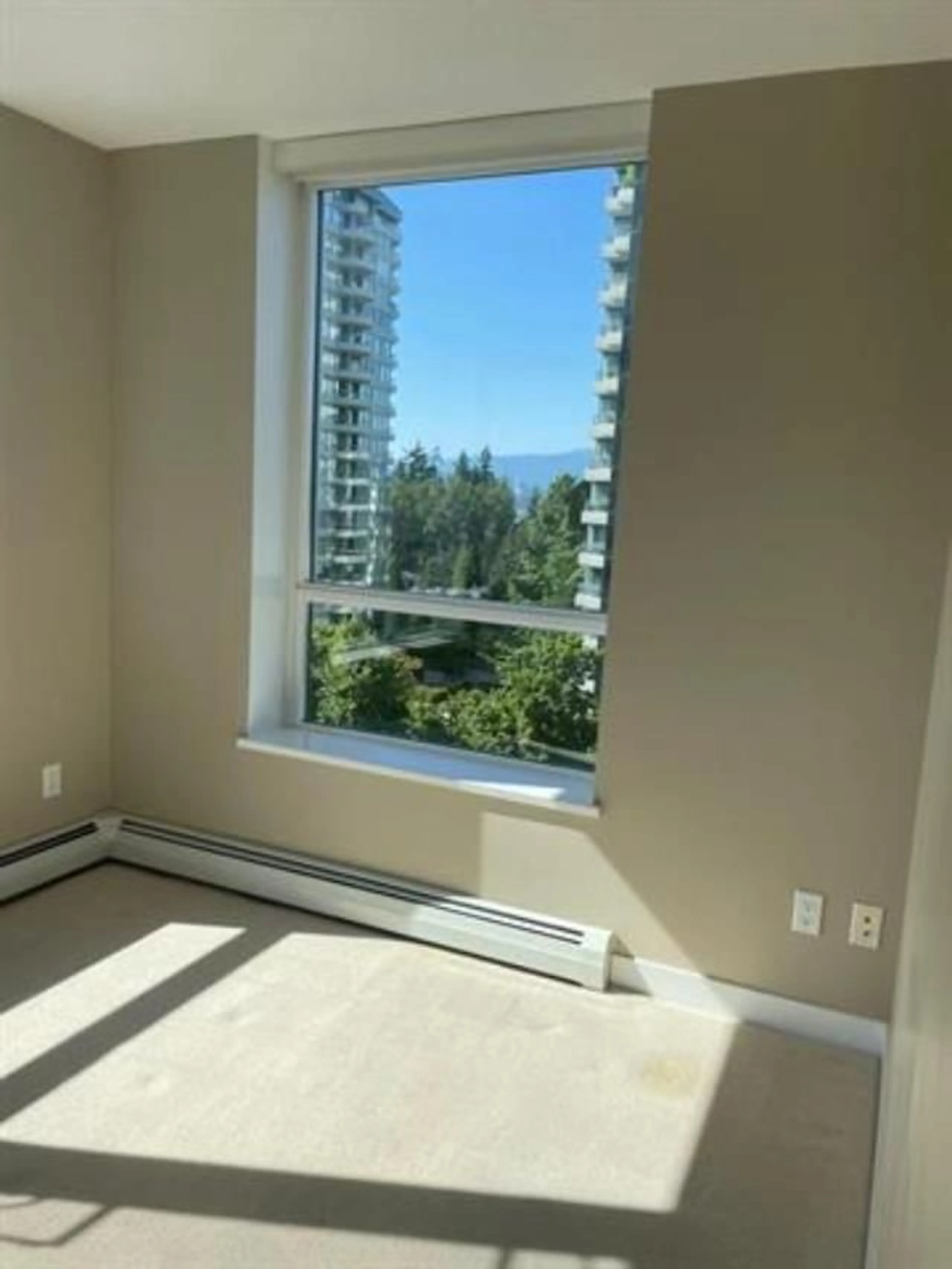 A pic of a room for 609 10777 UNIVERSITY DRIVE, Surrey British Columbia V3T0E6