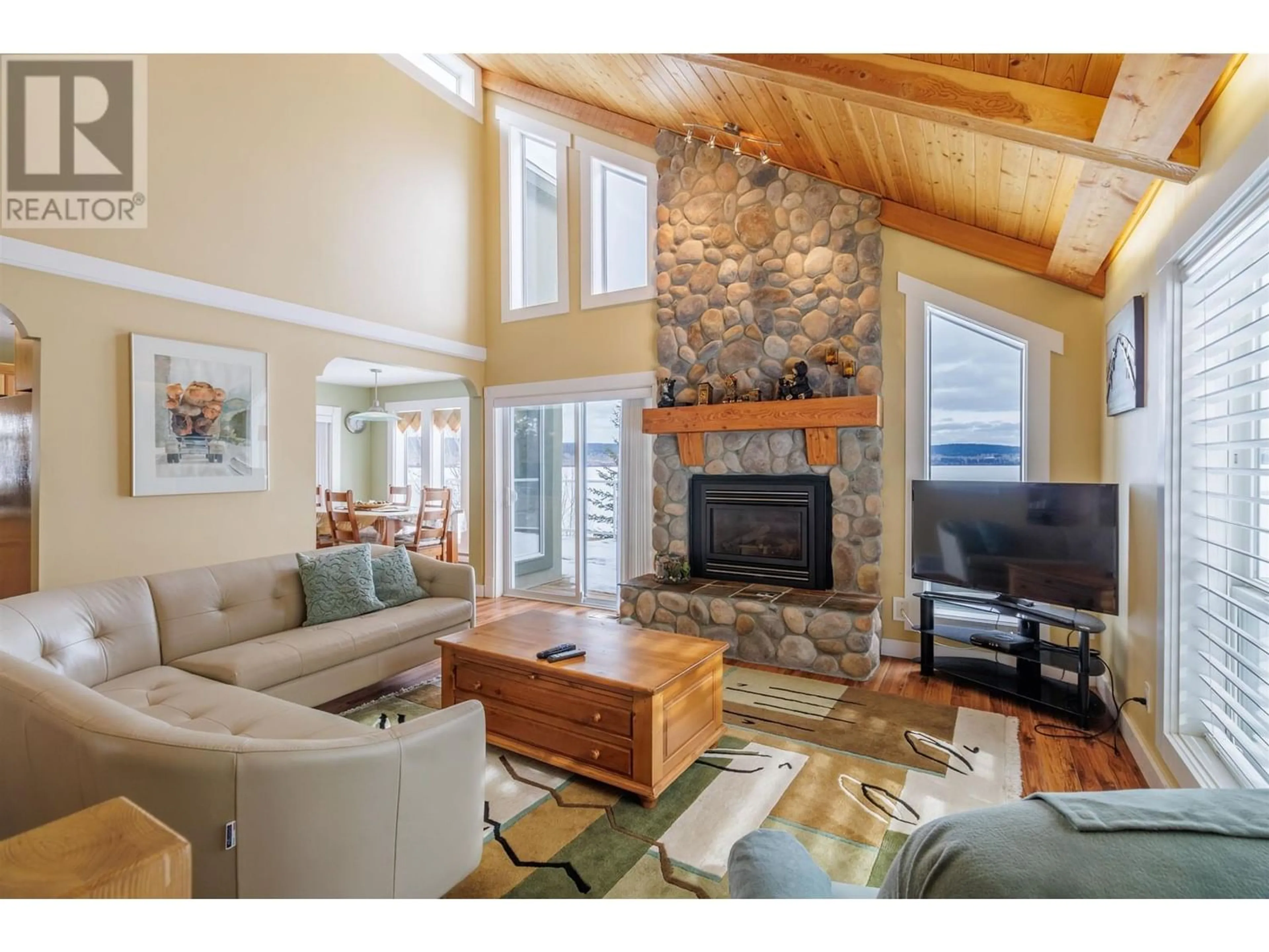 Living room, wood floors for 4595 CAVERLY ROAD, Lac La Hache British Columbia V0K1T0