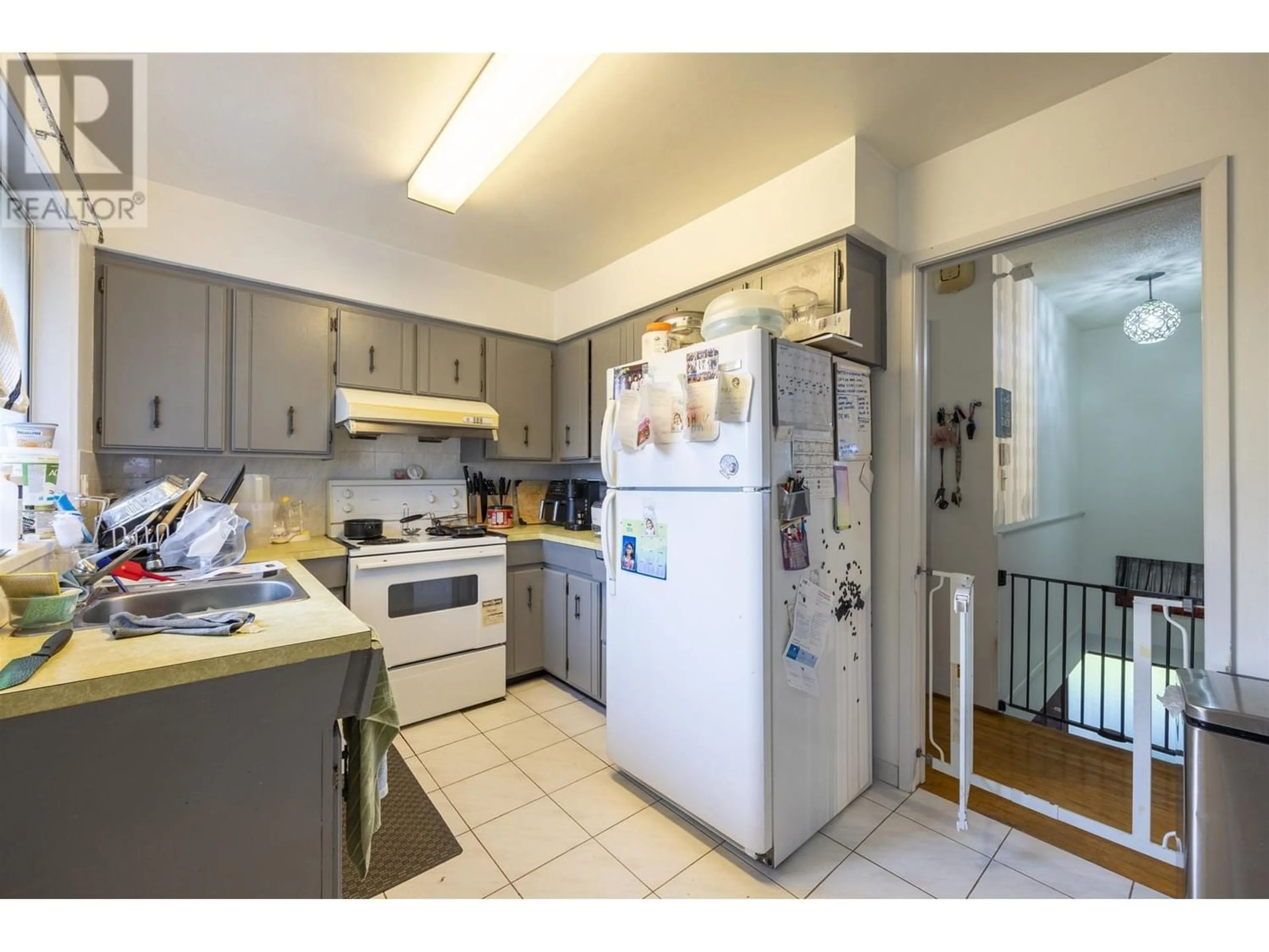 Standard kitchen, cottage for 5555 WALLACE ROAD, Richmond British Columbia V7E2C4