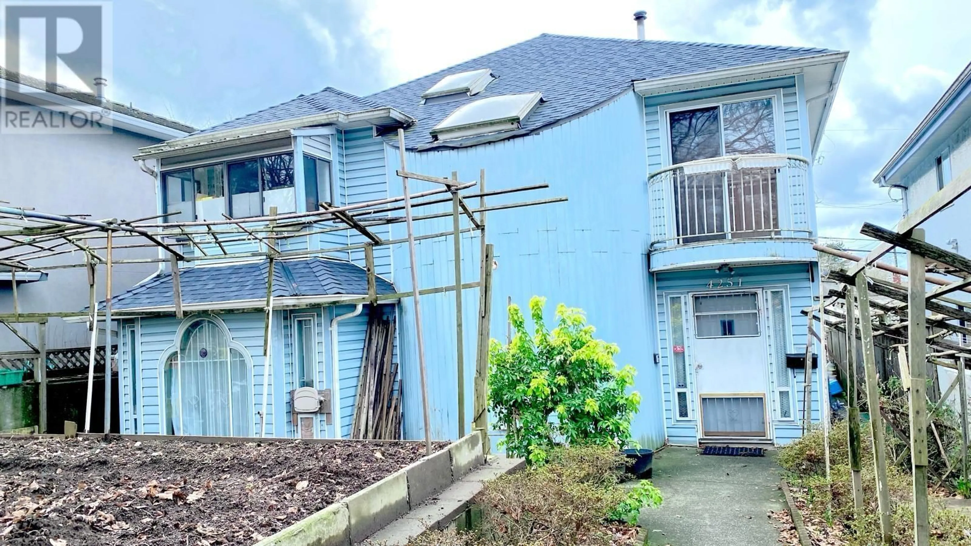 Unknown for 4251 NANAIMO STREET, Vancouver British Columbia V5N5H6