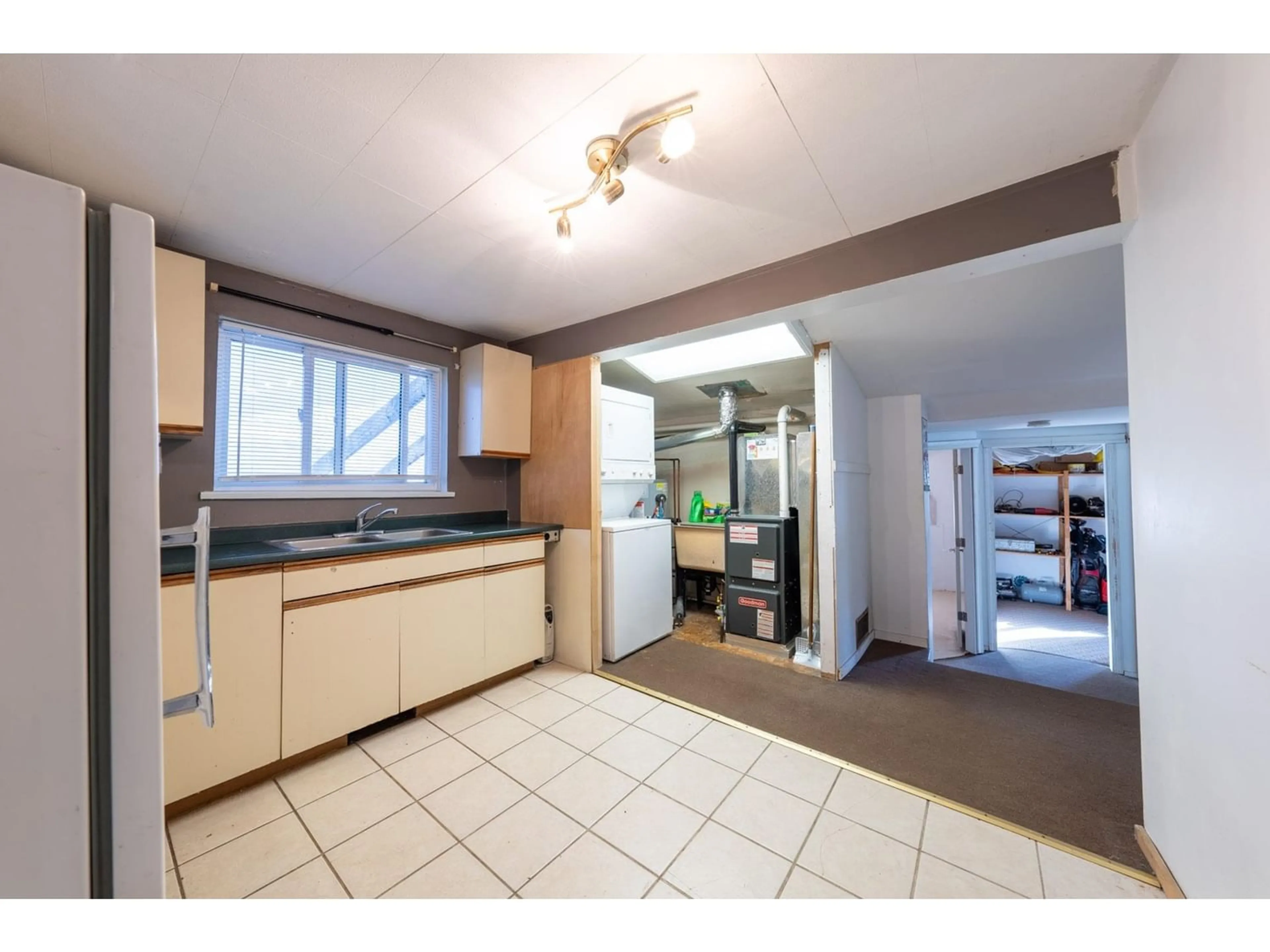 A pic of a room for 12728 113A AVENUE, Surrey British Columbia V3V3M4