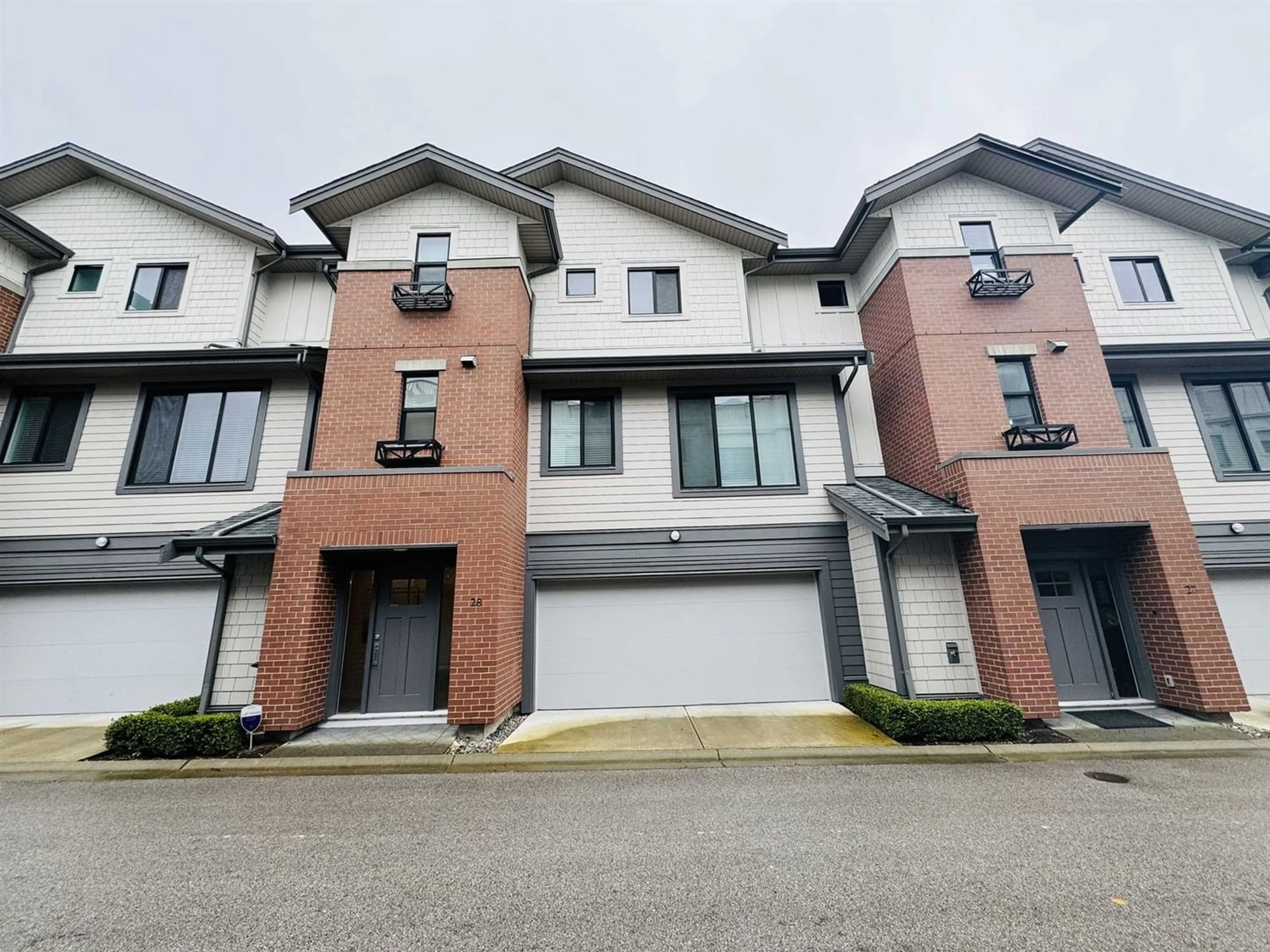A pic from exterior of the house or condo for 28 2999 151 STREET, Surrey British Columbia V4P0G1