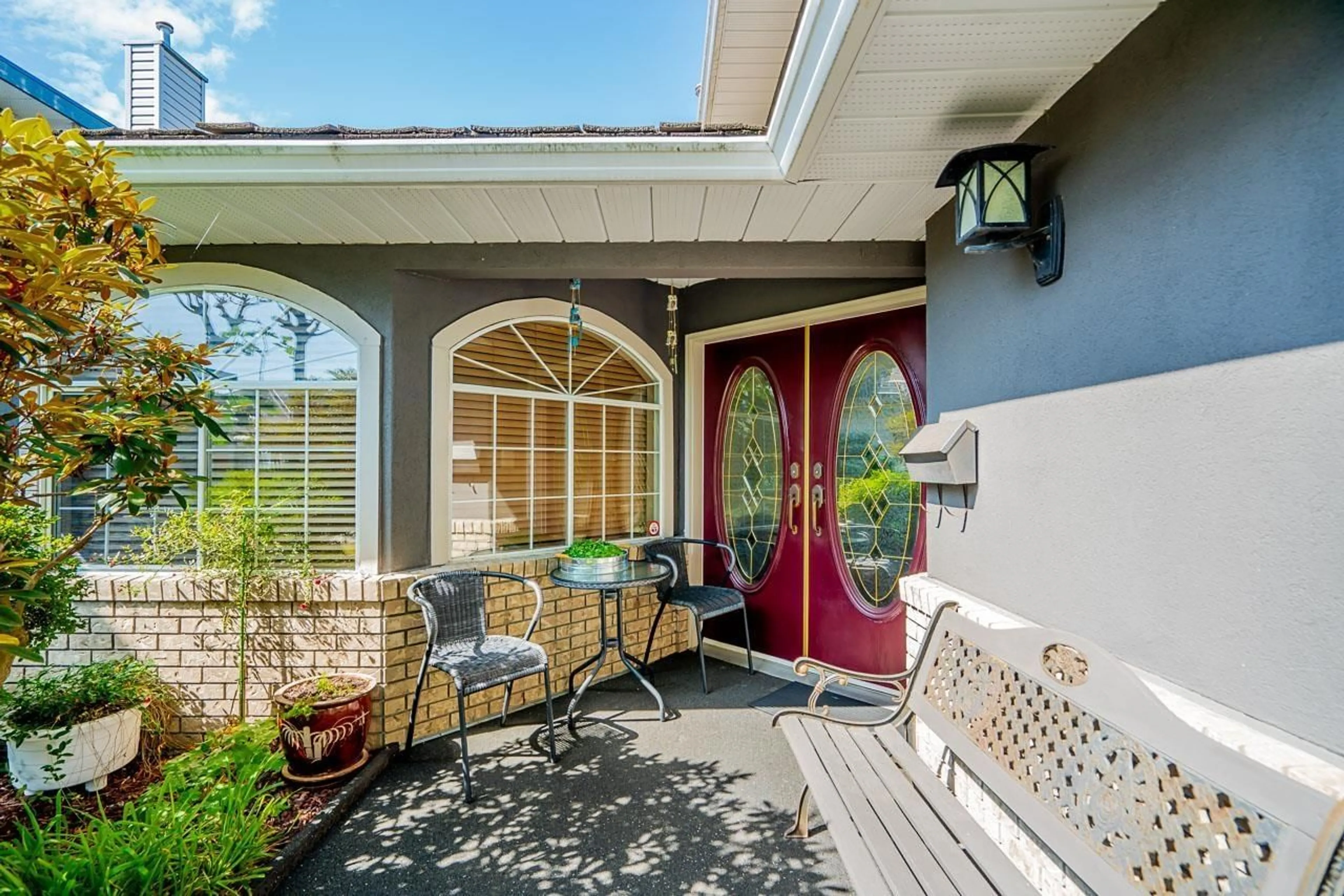 Indoor entryway for 12333 63A AVENUE, Surrey British Columbia V3X3H4