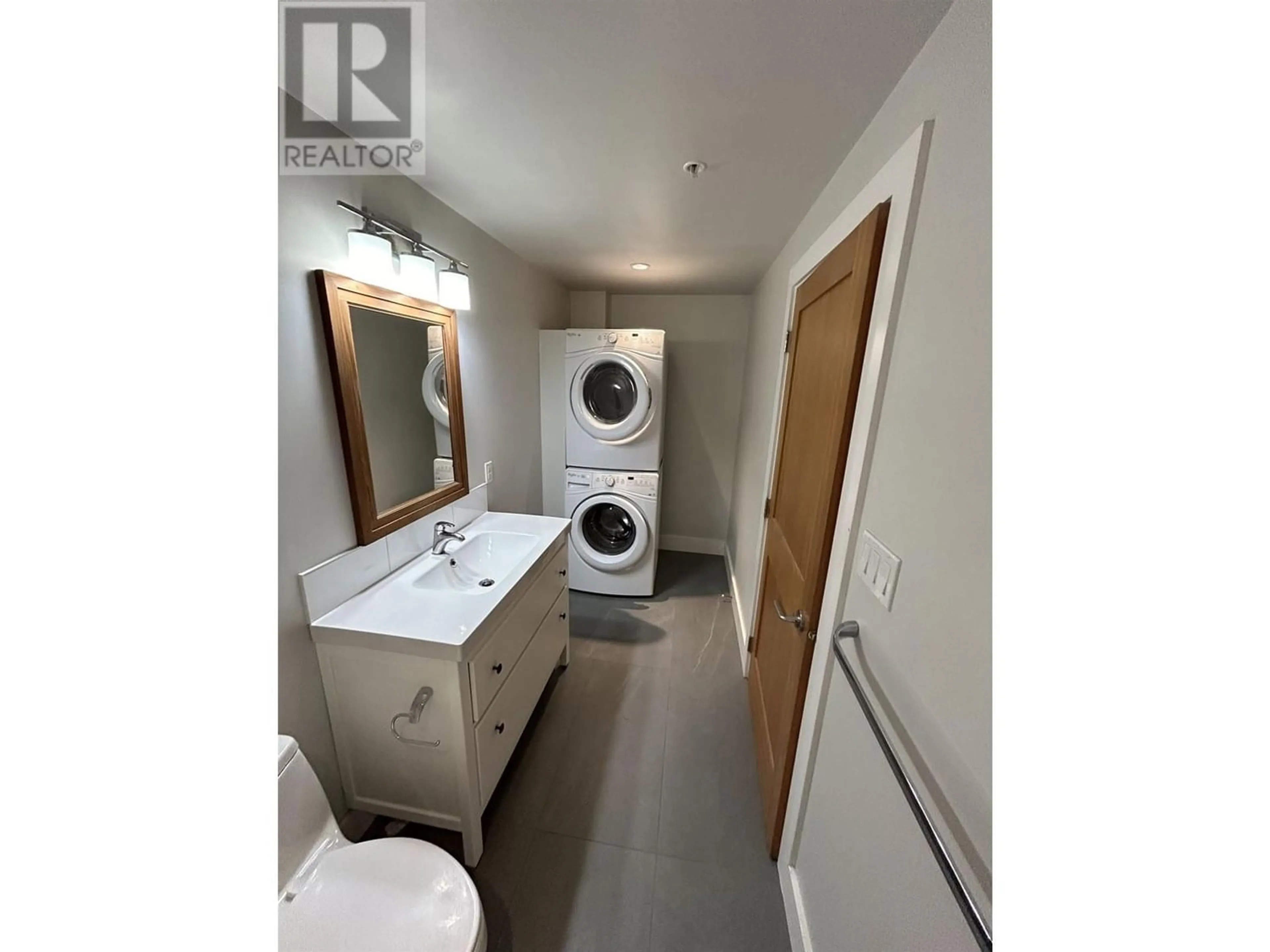 Washer and dryer for 2939 STRANGWAY PLACE, Squamish British Columbia V8B0P8