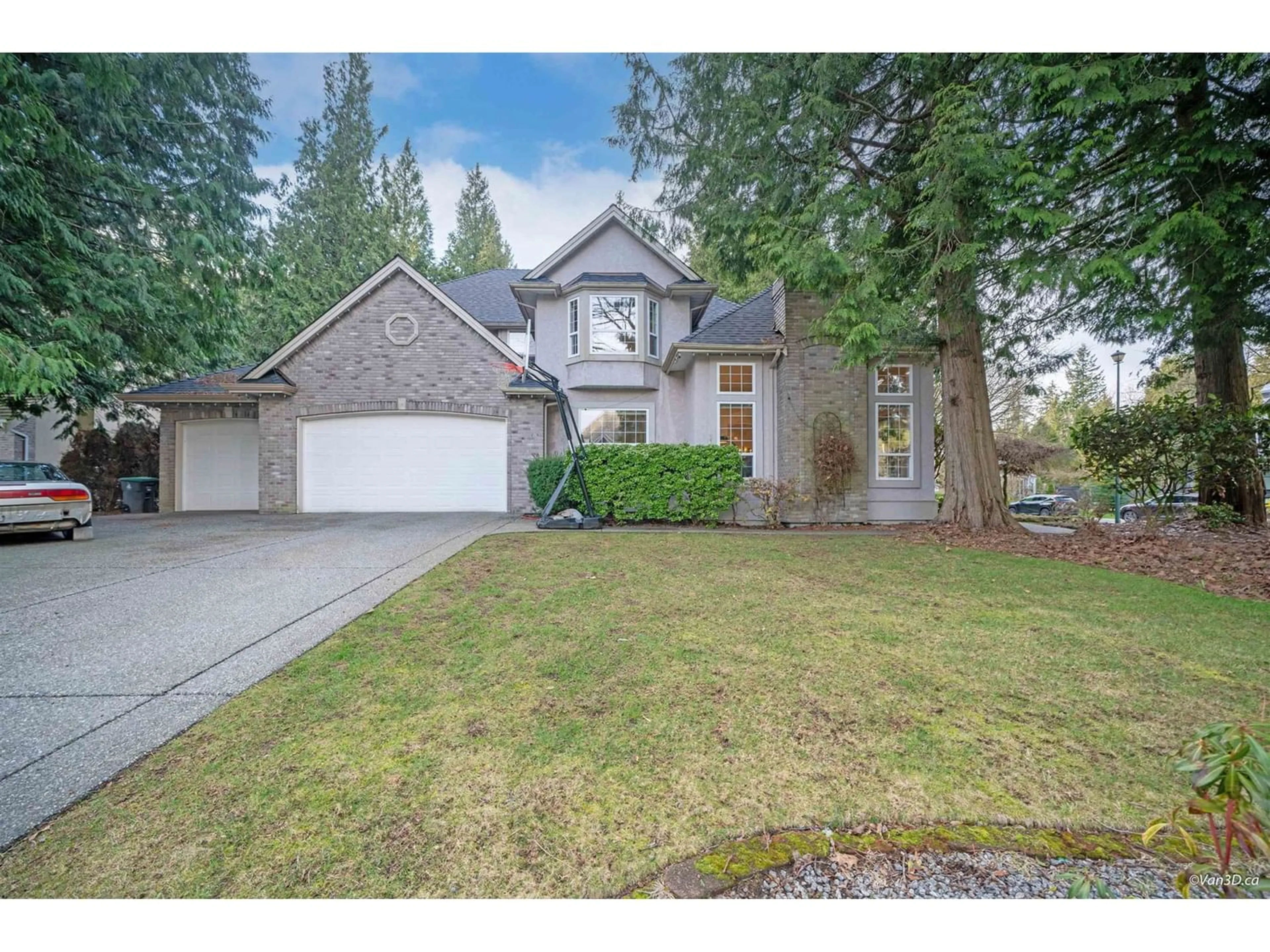 Frontside or backside of a home for 13892 30 AVENUE, Surrey British Columbia V4P2N2