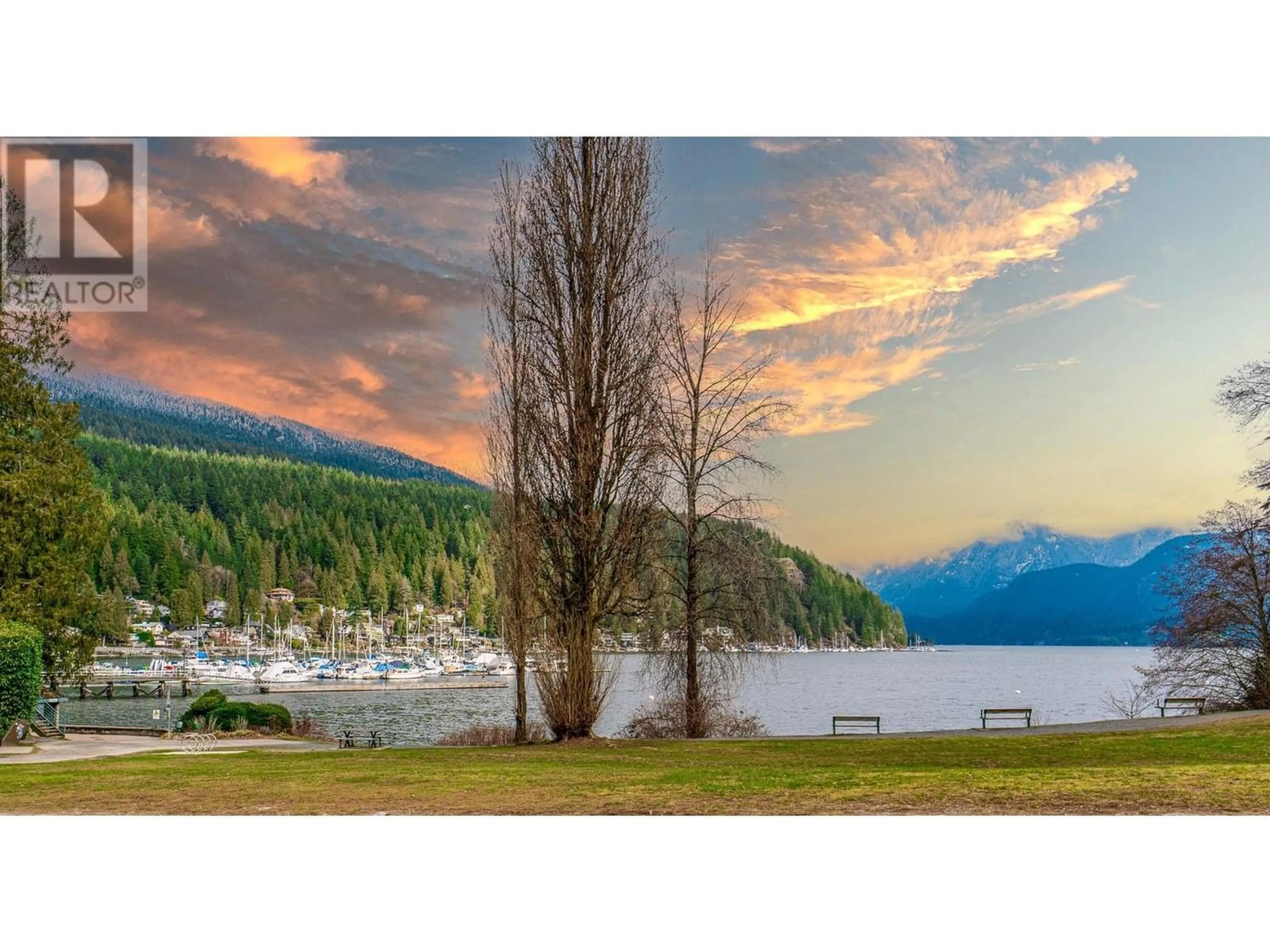 Lakeview for 2035 ROCKCLIFF ROAD, North Vancouver British Columbia V7G1X3