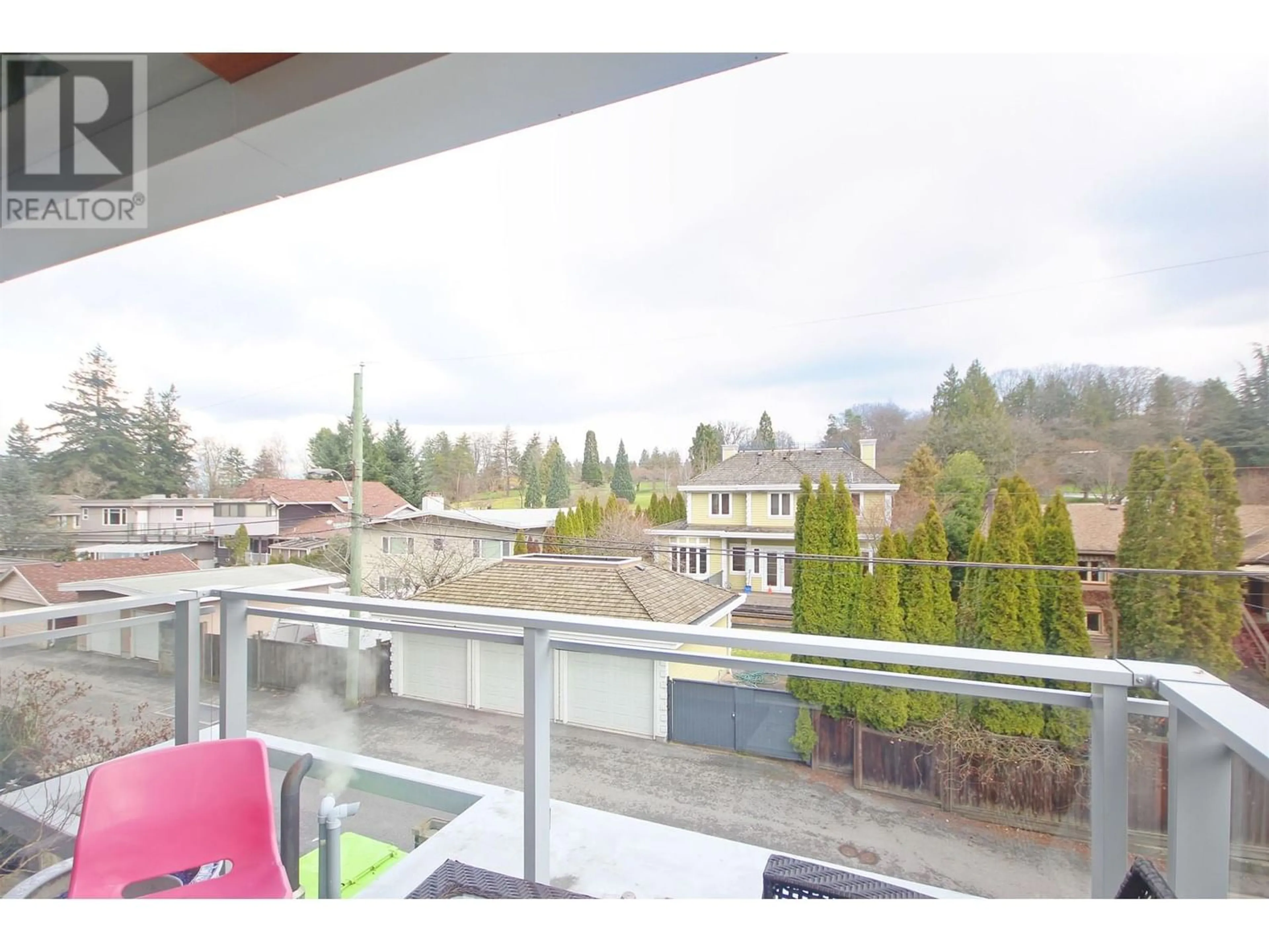 Indoor foyer for 308 4988 CAMBIE STREET, Vancouver British Columbia V5Z2Z5