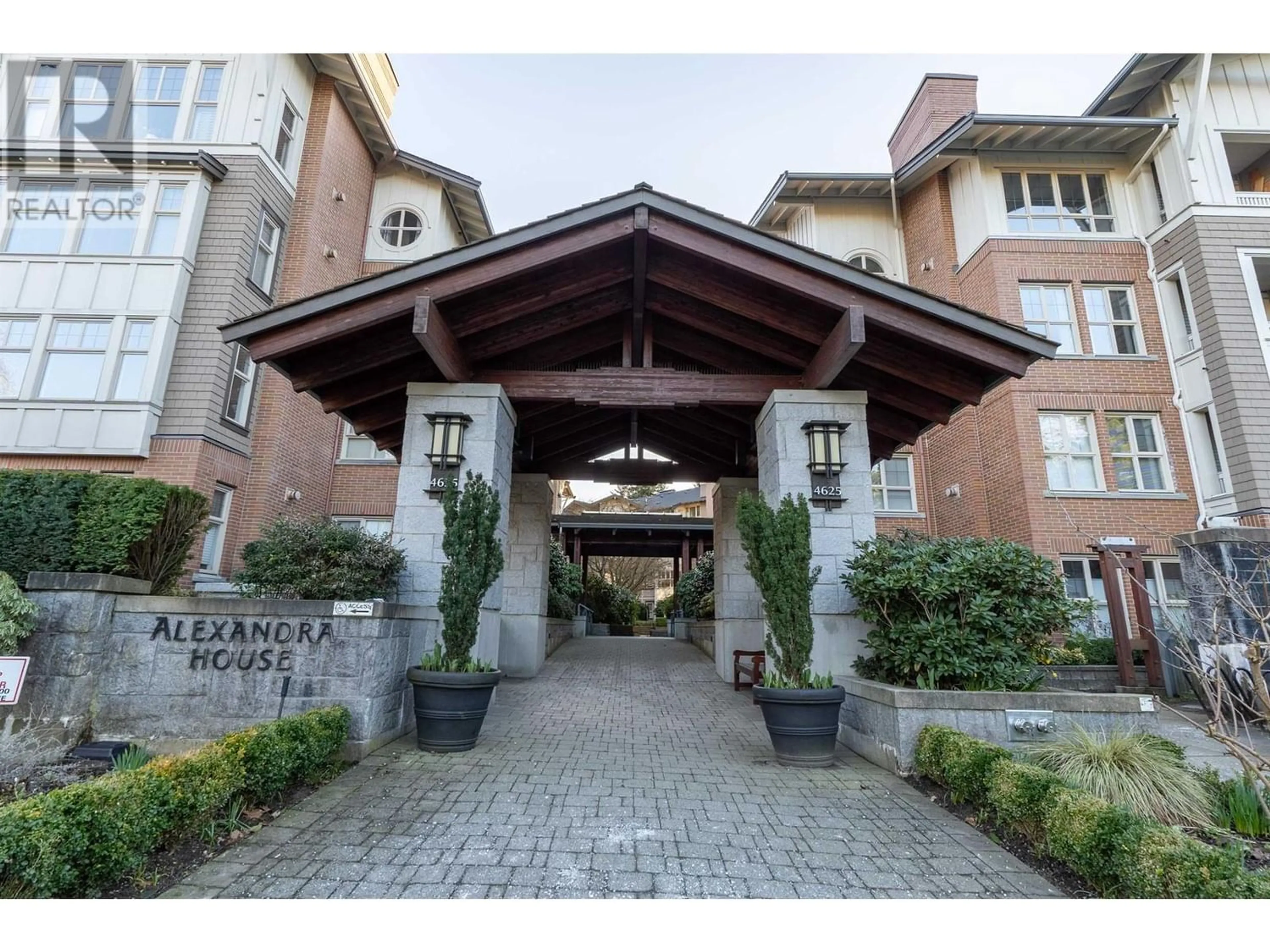 Indoor foyer for 1306 4655 VALLEY DRIVE, Vancouver British Columbia V6J5L6