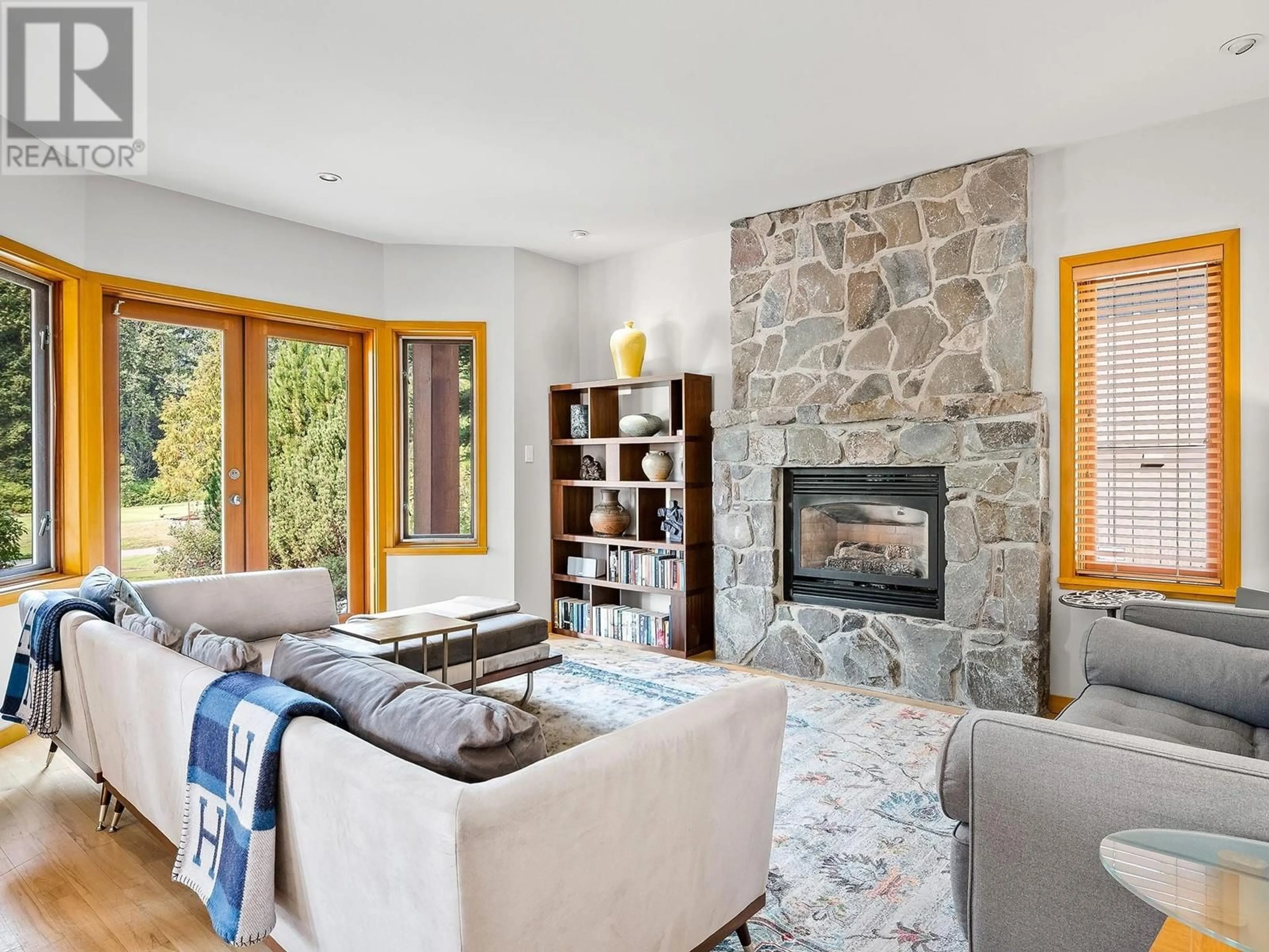 Living room with furniture, unknown for 8107 MUIRFIELD CRESCENT, Whistler British Columbia V8E1J7