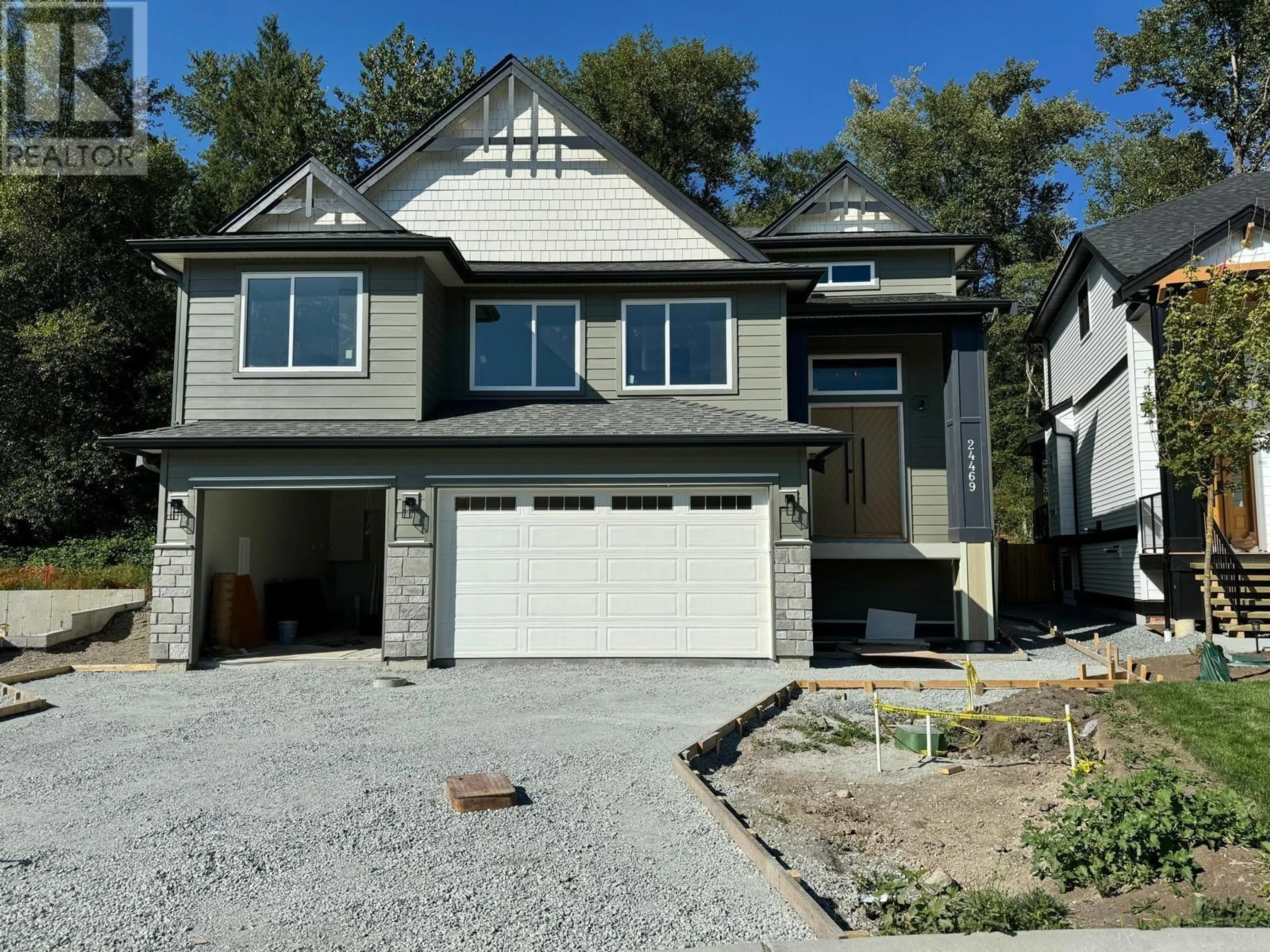 Frontside or backside of a home for 11050 CAMERON COURT, Maple Ridge British Columbia V2W1H8